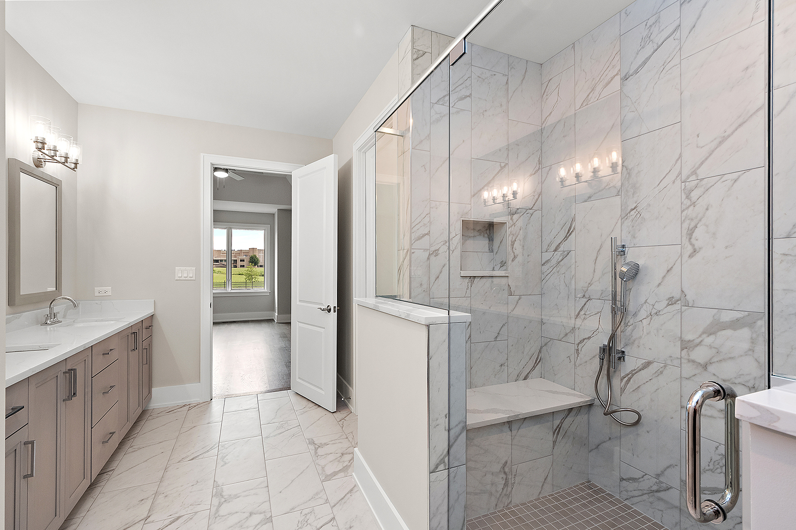 Orland Park, Illinois, 60467, United States, 4 Bedrooms Bedrooms, ,3 BathroomsBathrooms,Residential,For Sale,1976249