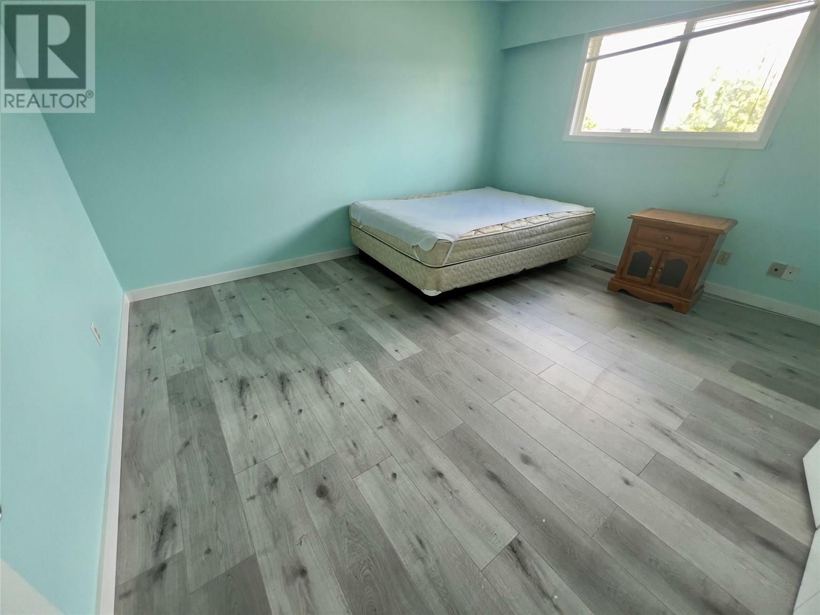 KAMLOOPS, British Columbia, V2C 1T2, CA, 5 Bedrooms Bedrooms, ,2 BathroomsBathrooms,Residential,For Sale,1839266