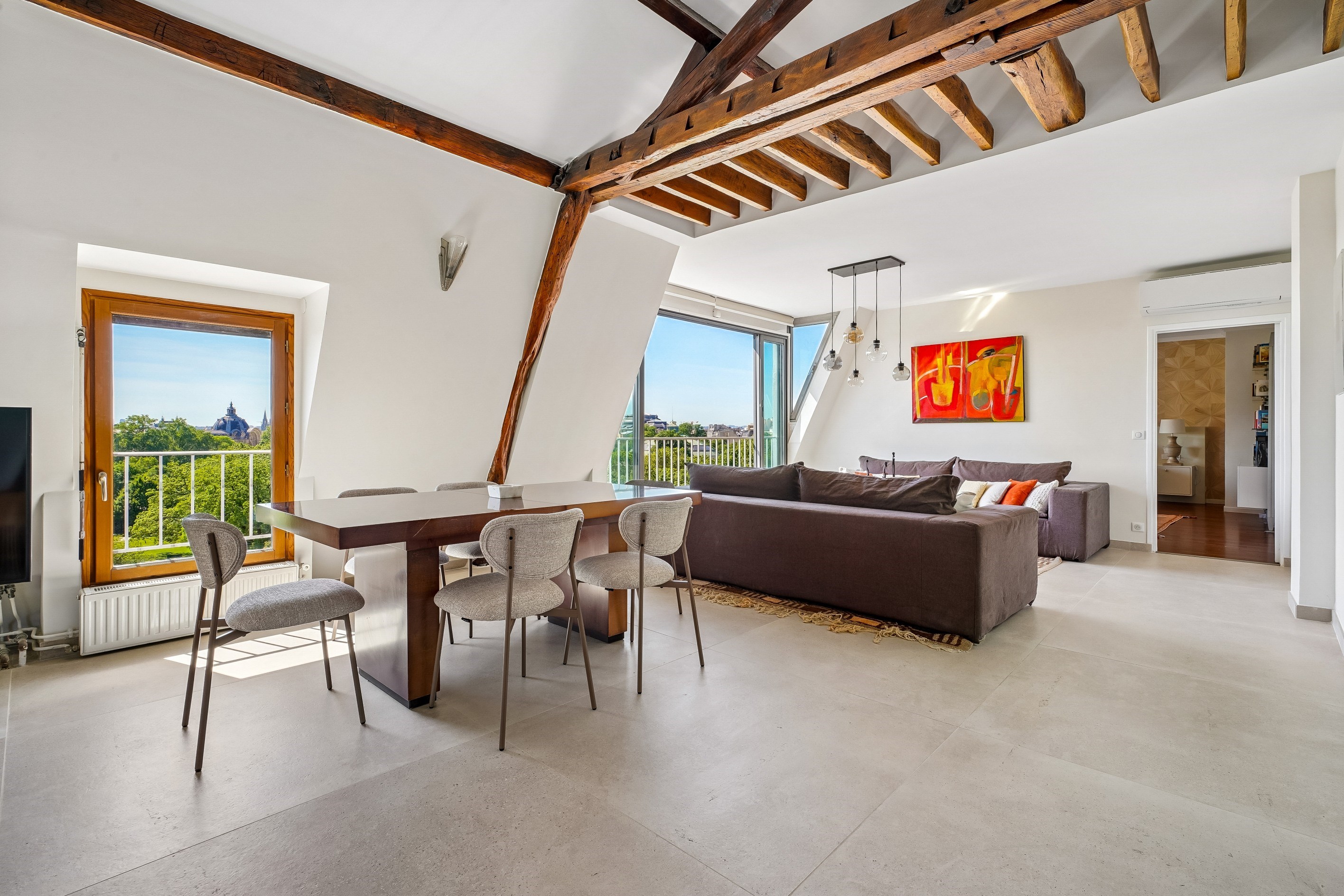  A pied-à-terre with exceptional views, just steps from the Champs-Élysées - 物件實景