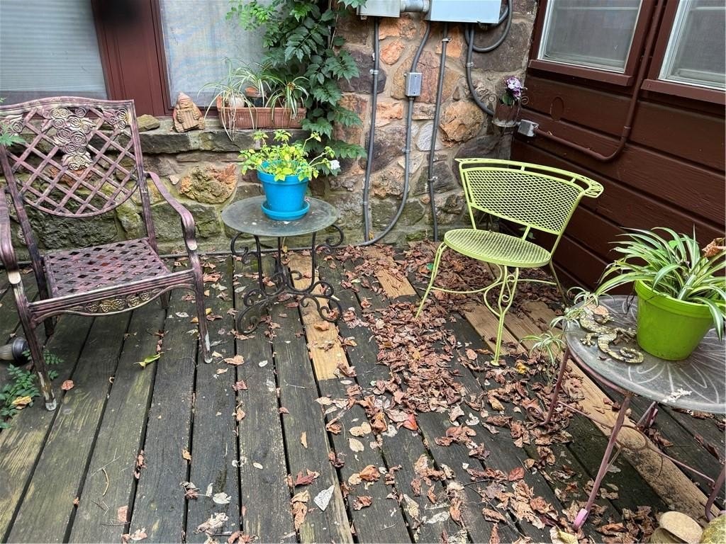 Fayetteville, Arkansas, 72701, United States, 2 Bedrooms Bedrooms, ,2 BathroomsBathrooms,Residential,For Sale,1980541