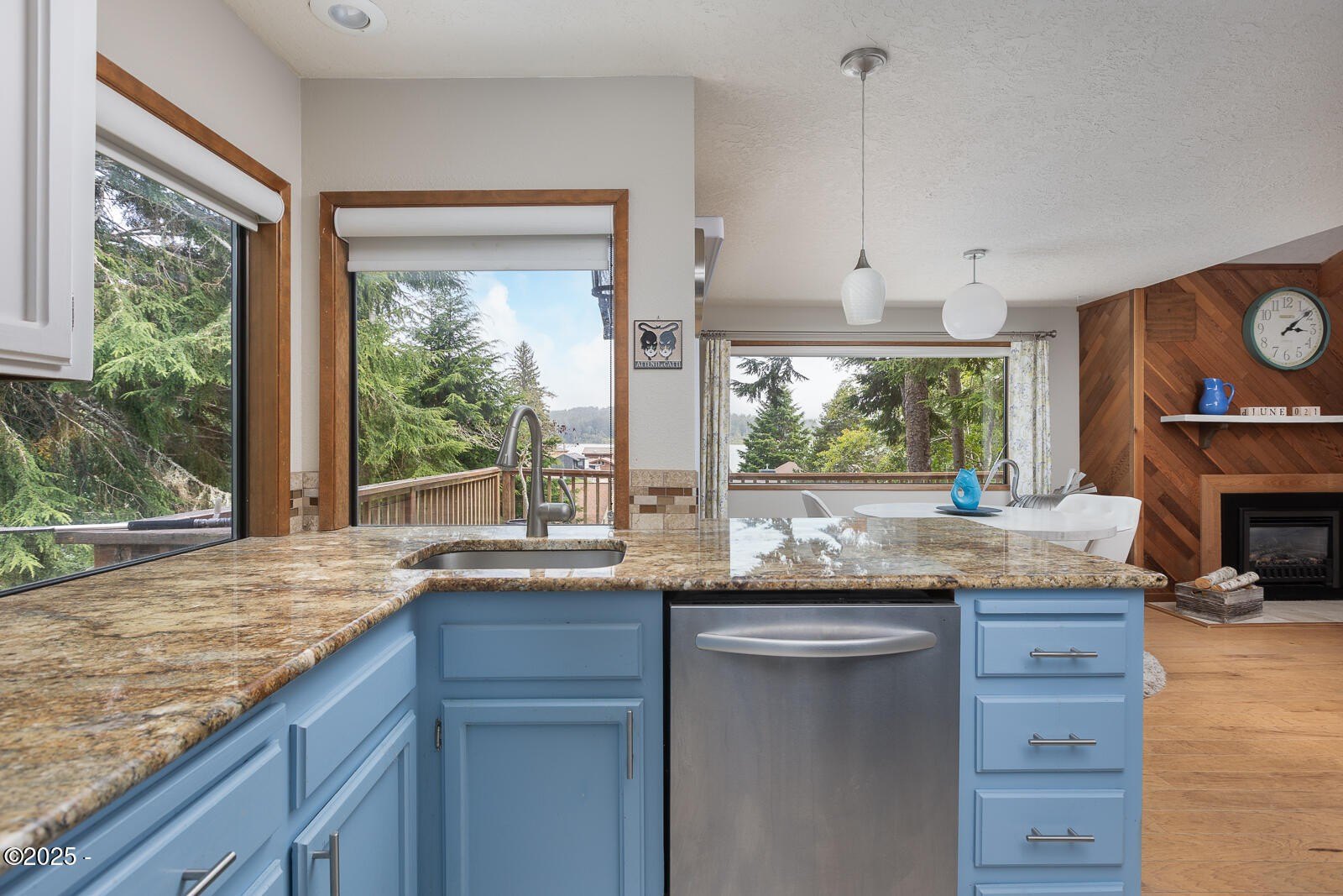 Lincoln City, Oregon, 97367, United States, 2 Bedrooms Bedrooms, ,Residential,For Sale,1950002