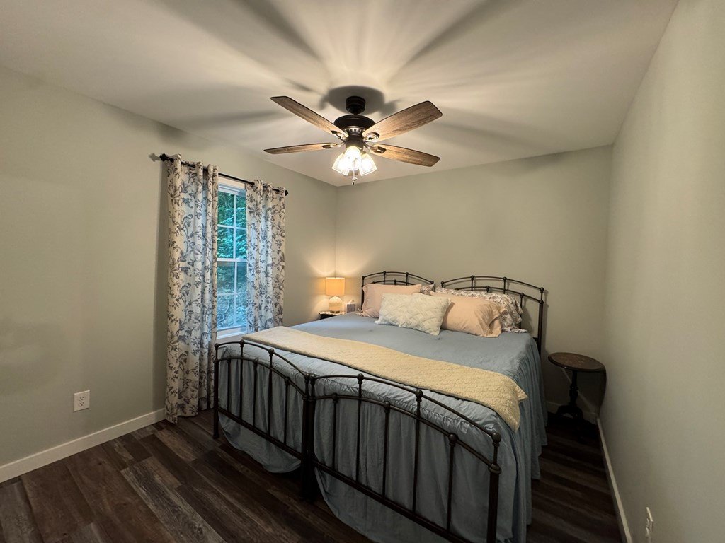 Murphy, North Carolina, 28906, United States, 2 Bedrooms Bedrooms, ,2 BathroomsBathrooms,Residential,For Sale,1930975