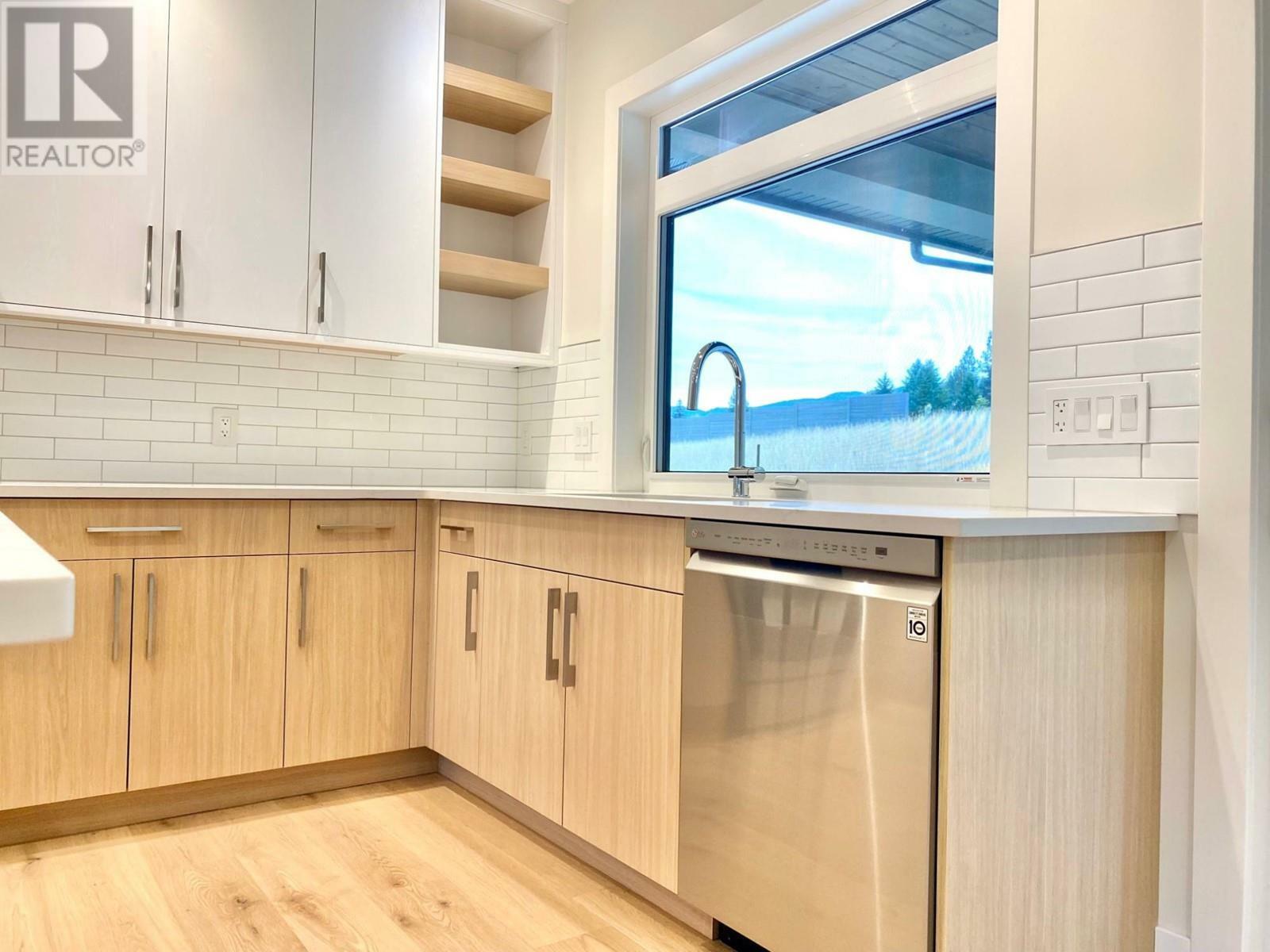 GRAND FORKS, British Columbia, V0H 1H0, CA, 4 Bedrooms Bedrooms, ,4 BathroomsBathrooms,Residential,For Sale,1837825