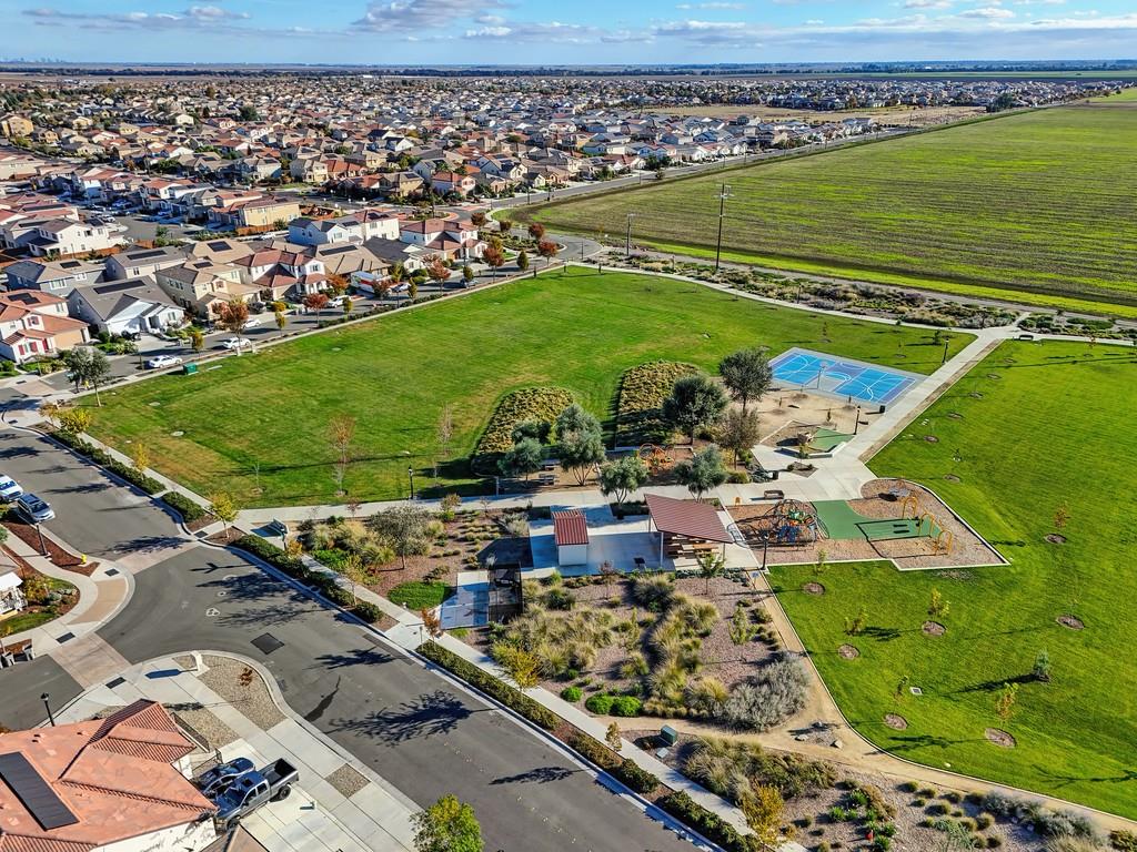 Woodland, California, 95776, United States, 3 Bedrooms Bedrooms, ,2 BathroomsBathrooms,Residential,For Sale,1989380