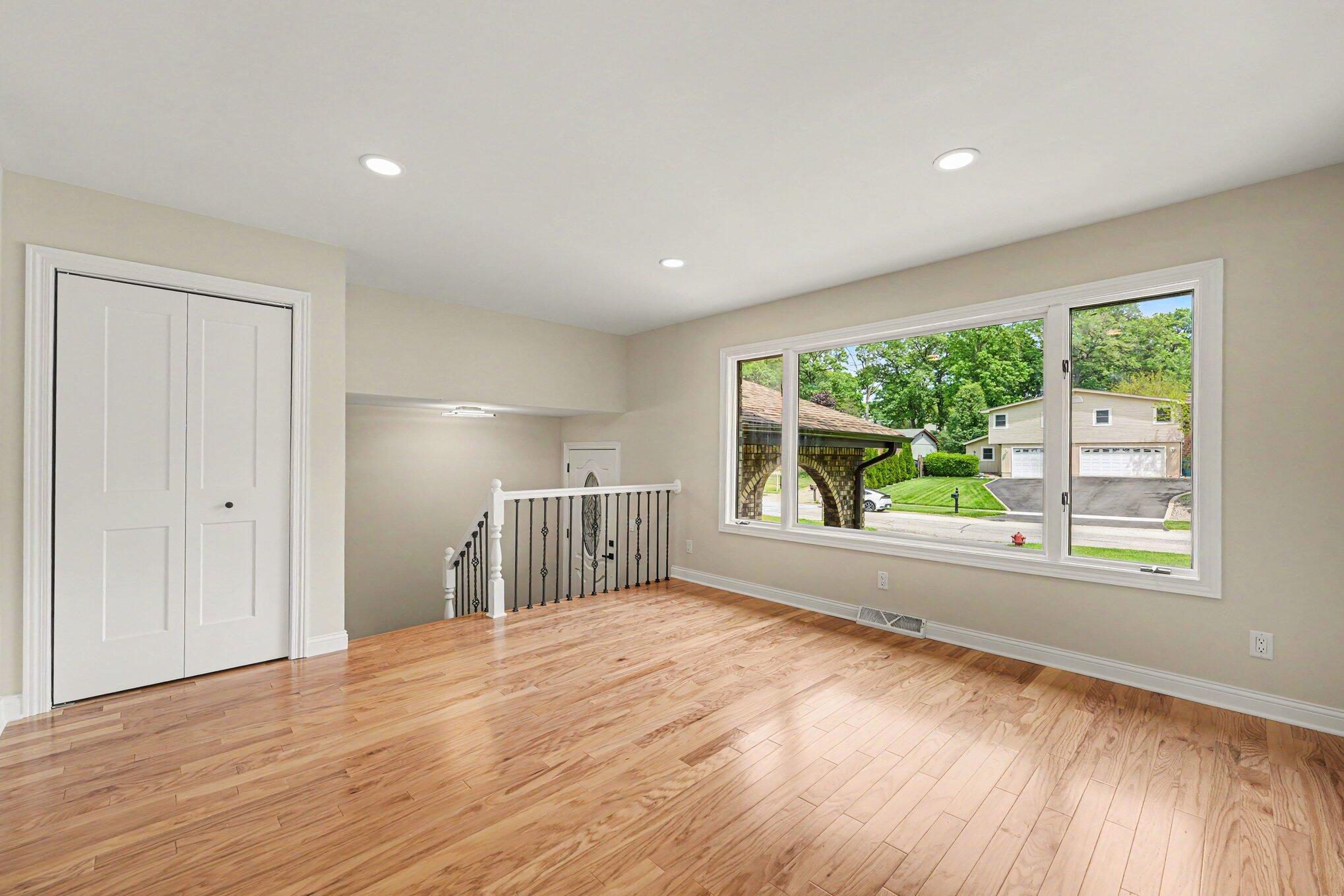 St. John, Indiana, 46373, United States, 3 Bedrooms Bedrooms, ,3 BathroomsBathrooms,Residential,For Sale,2049444