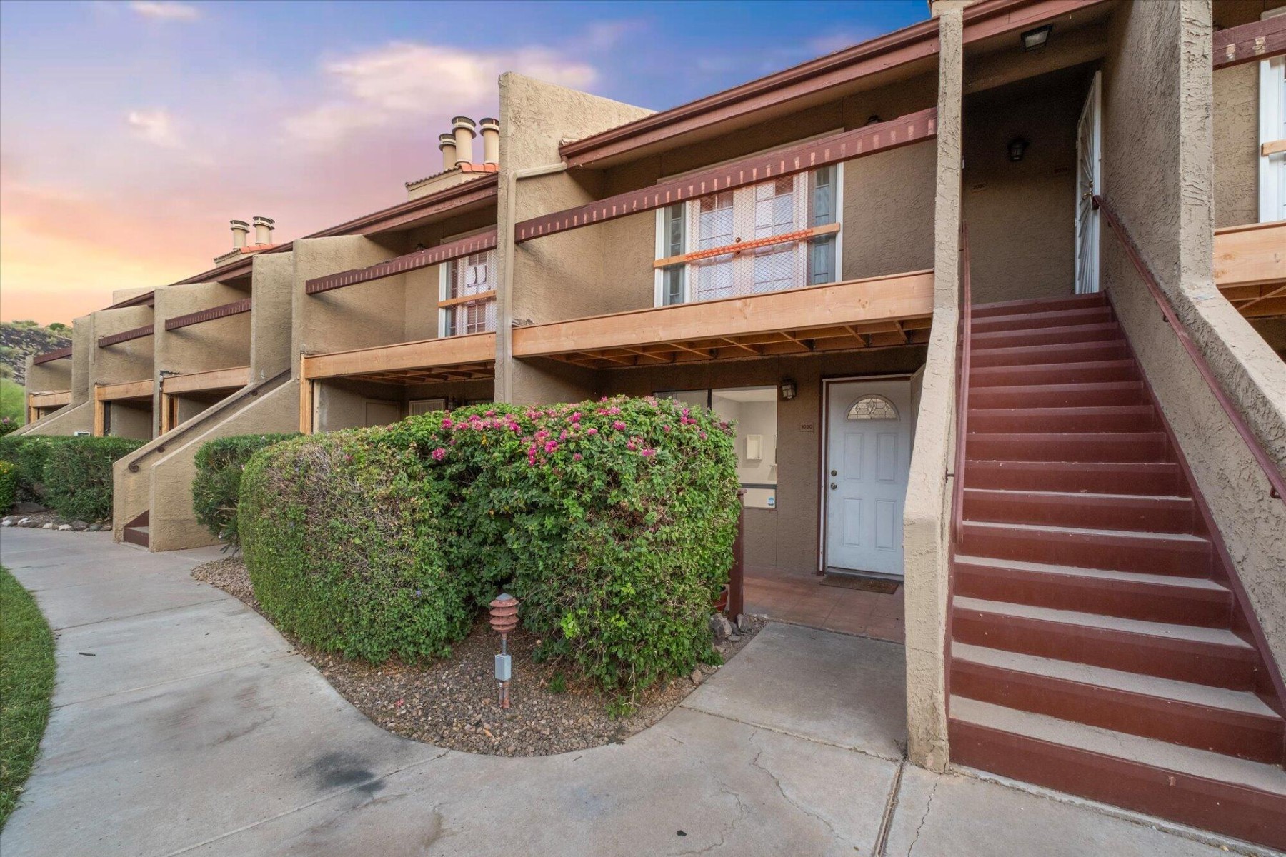  14203 N 19th Avenue  Phoenix, AZ - 物件實景