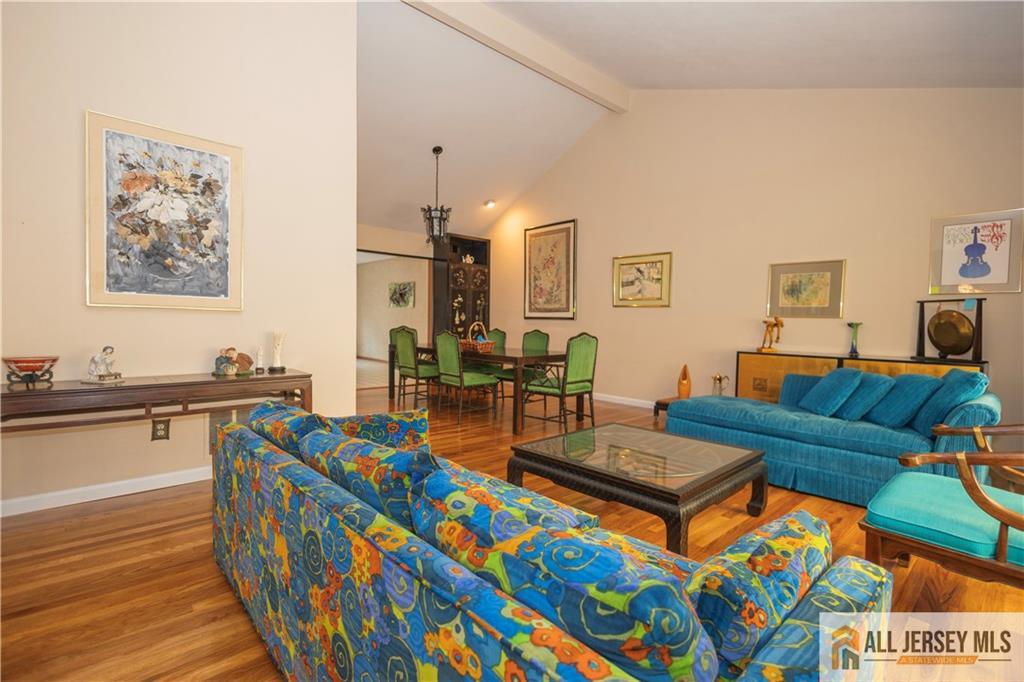East Brunswick, New Jersey, 08816, United States, 5 Bedrooms Bedrooms, ,3 BathroomsBathrooms,Residential,For Sale,1890709