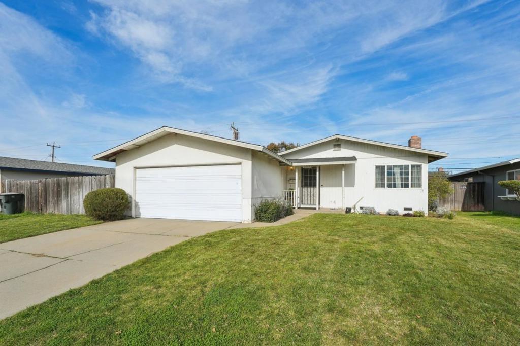 Salinas, California, 93906, United States, 3 Bedrooms Bedrooms, ,2 BathroomsBathrooms,Residential,For Sale,2012304