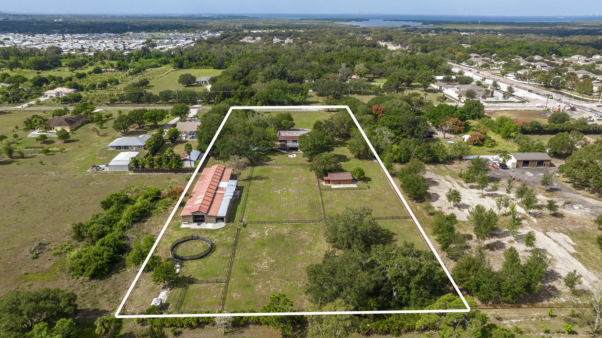 Palmetto, Florida, 34221, United States, 5 Bedrooms Bedrooms, ,4 BathroomsBathrooms,Residential,For Sale,1921911