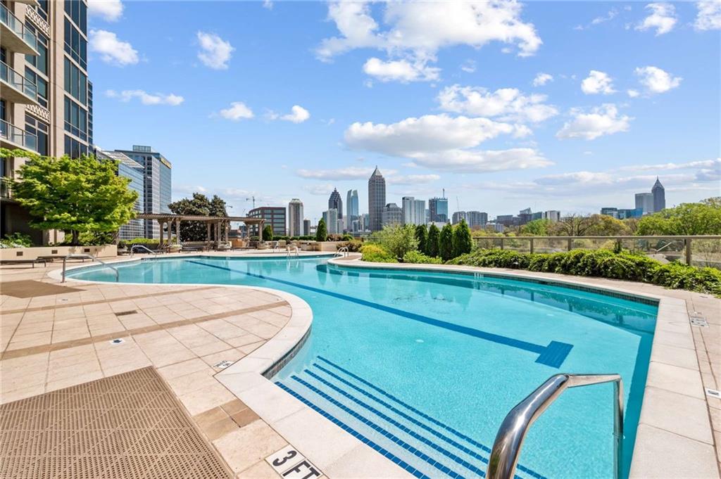 Atlanta, Georgia, 30363, United States, 2 Bedrooms Bedrooms, ,3 BathroomsBathrooms,Residential,For Sale,1949376