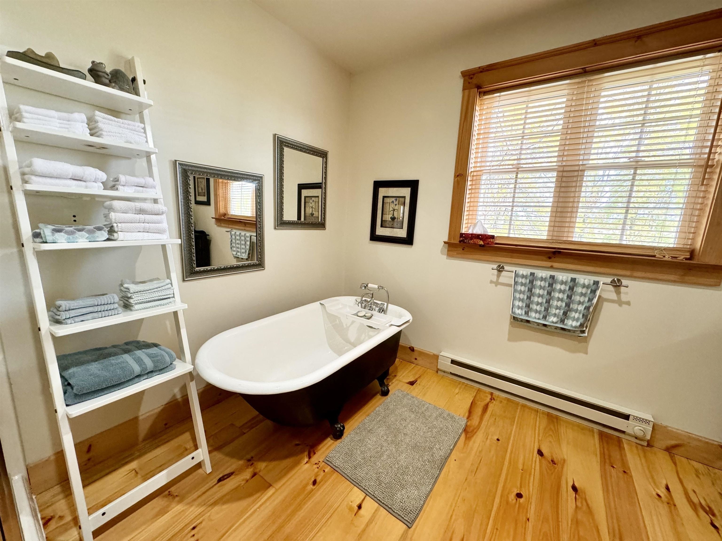 Alburgh, Vermont, 05440, United States, 3 Bedrooms Bedrooms, ,2 BathroomsBathrooms,Residential,For Sale,1981784