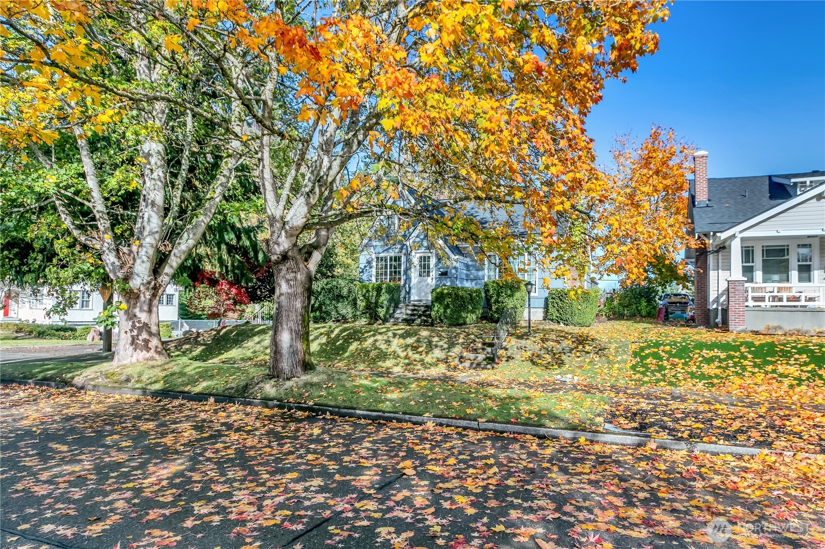 Tacoma, Washington, 98406, United States, 7 Bedrooms Bedrooms, ,2 BathroomsBathrooms,Residential,For Sale,1997085