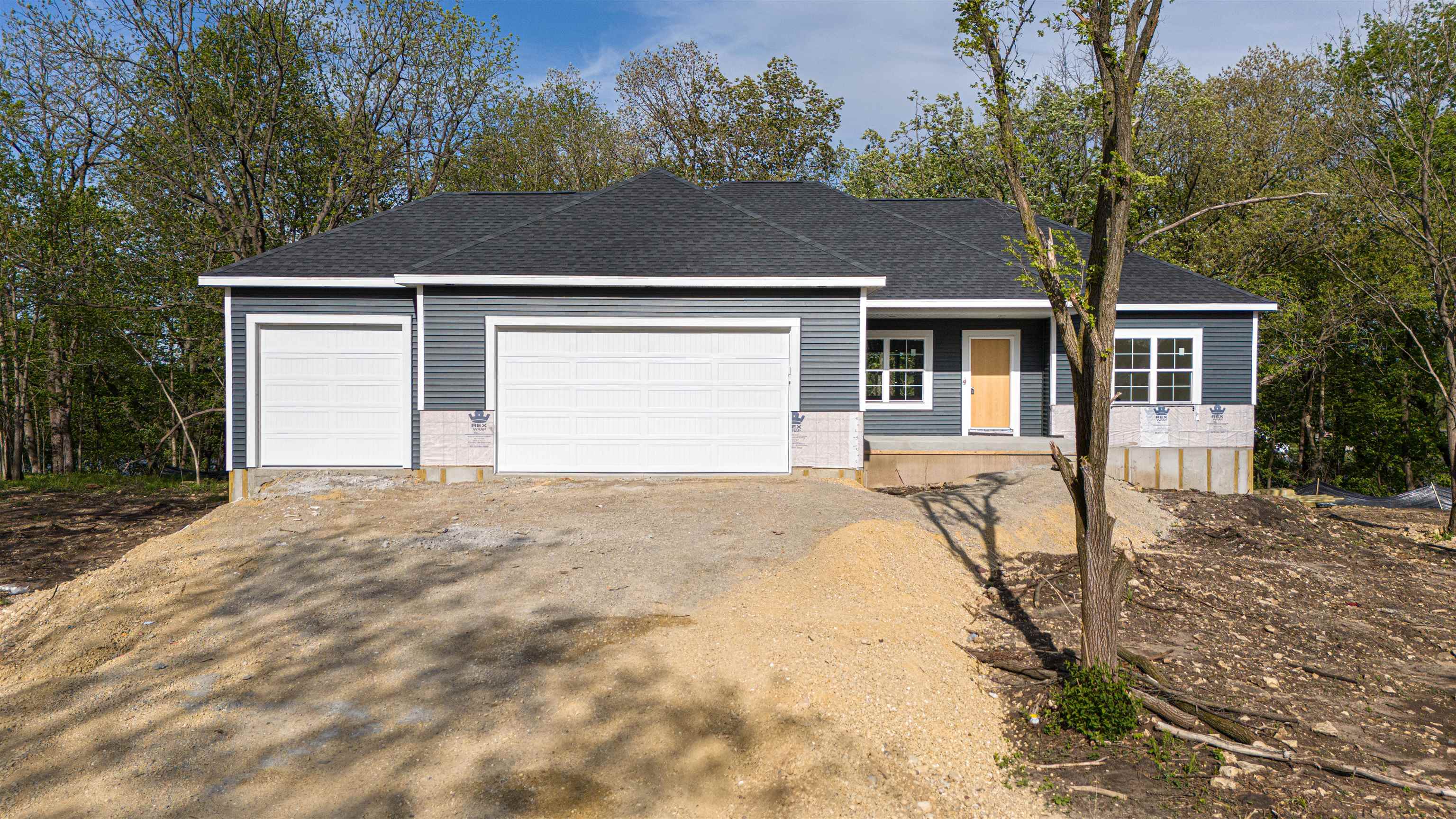 Beloit, Wisconsin, 53511, United States, 3 Bedrooms Bedrooms, ,2 BathroomsBathrooms,Residential,For Sale,2017784