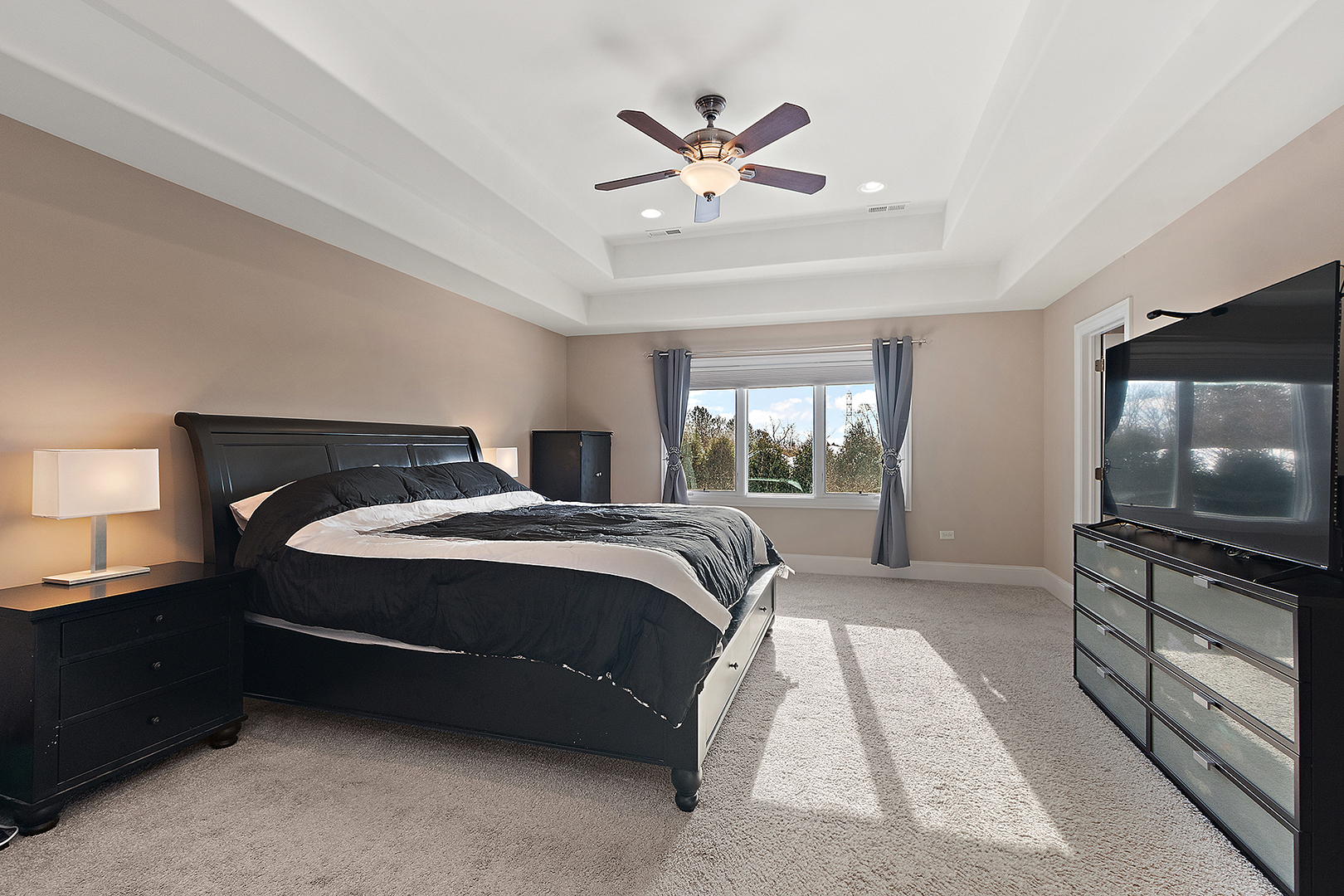 Mokena, Illinois, 60448, United States, 5 Bedrooms Bedrooms, ,4 BathroomsBathrooms,Residential,For Sale,2005248