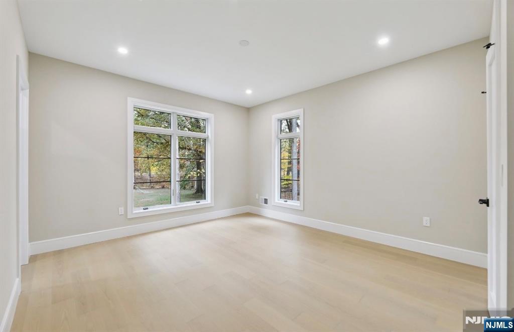 Haworth, New Jersey, 07641, United States, 6 Bedrooms Bedrooms, ,7 BathroomsBathrooms,Residential,For Sale,1989640