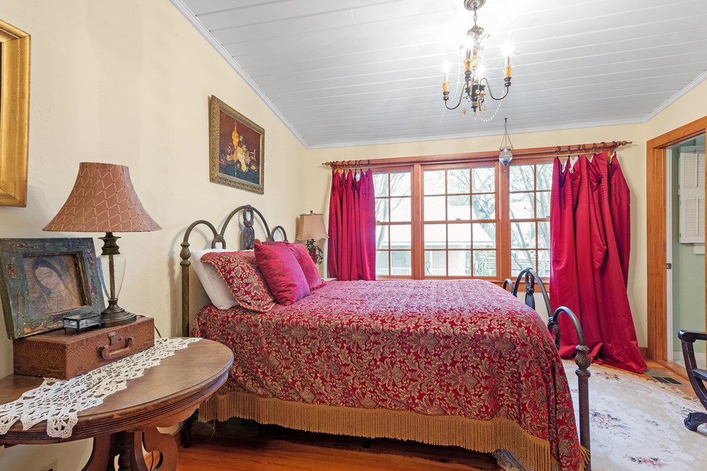 211 S Crockett St, Fredericksburg, Texas, 78624, United States, 3 Bedrooms Bedrooms, ,3 BathroomsBathrooms,Residential,For Sale,211 S Crockett St,1217754
