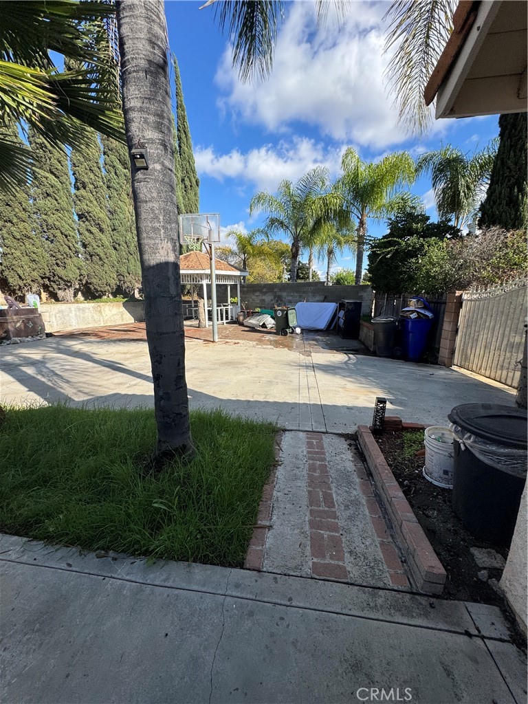 Bloomington, California, 92316, United States, 3 Bedrooms Bedrooms, ,2 BathroomsBathrooms,Residential,For Sale,2009954