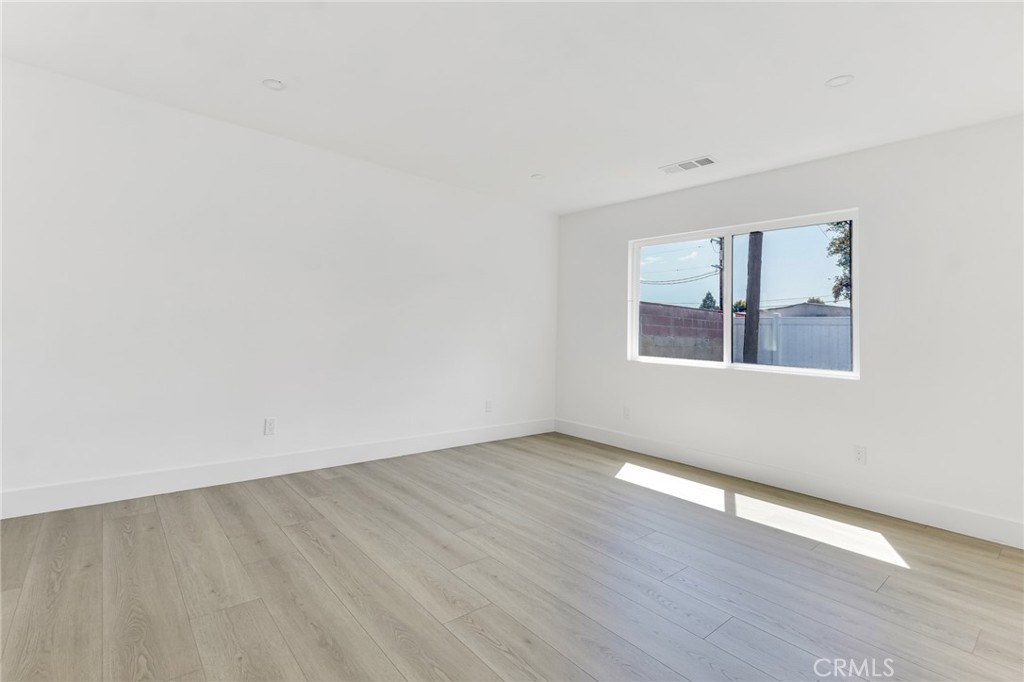 Arleta, California, 91331, United States, 6 Bedrooms Bedrooms, ,4 BathroomsBathrooms,Residential,For Sale,1941293