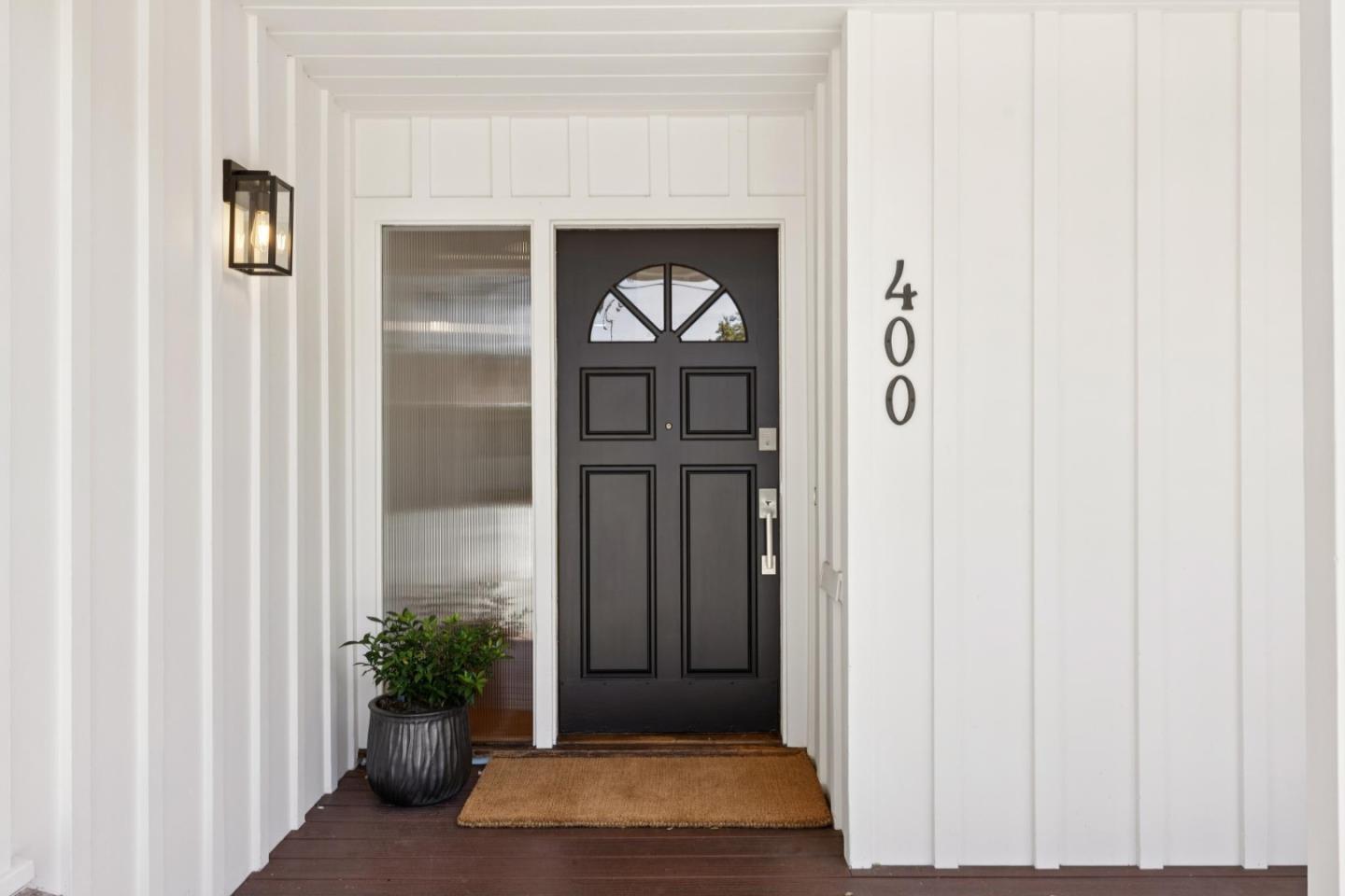 Menlo Park, California, 94025, United States, 3 Bedrooms Bedrooms, ,3 BathroomsBathrooms,Residential,For Sale,1941637