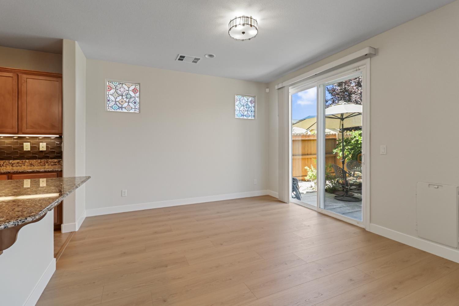 Elk Grove, California, 95757, United States, 3 Bedrooms Bedrooms, ,2 BathroomsBathrooms,Residential,For Sale,1917062