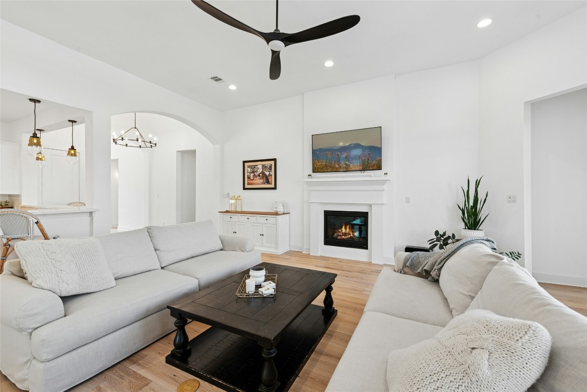 Georgetown, Texas, 78628, United States, 4 Bedrooms Bedrooms, ,4 BathroomsBathrooms,Residential,For Sale,1967057