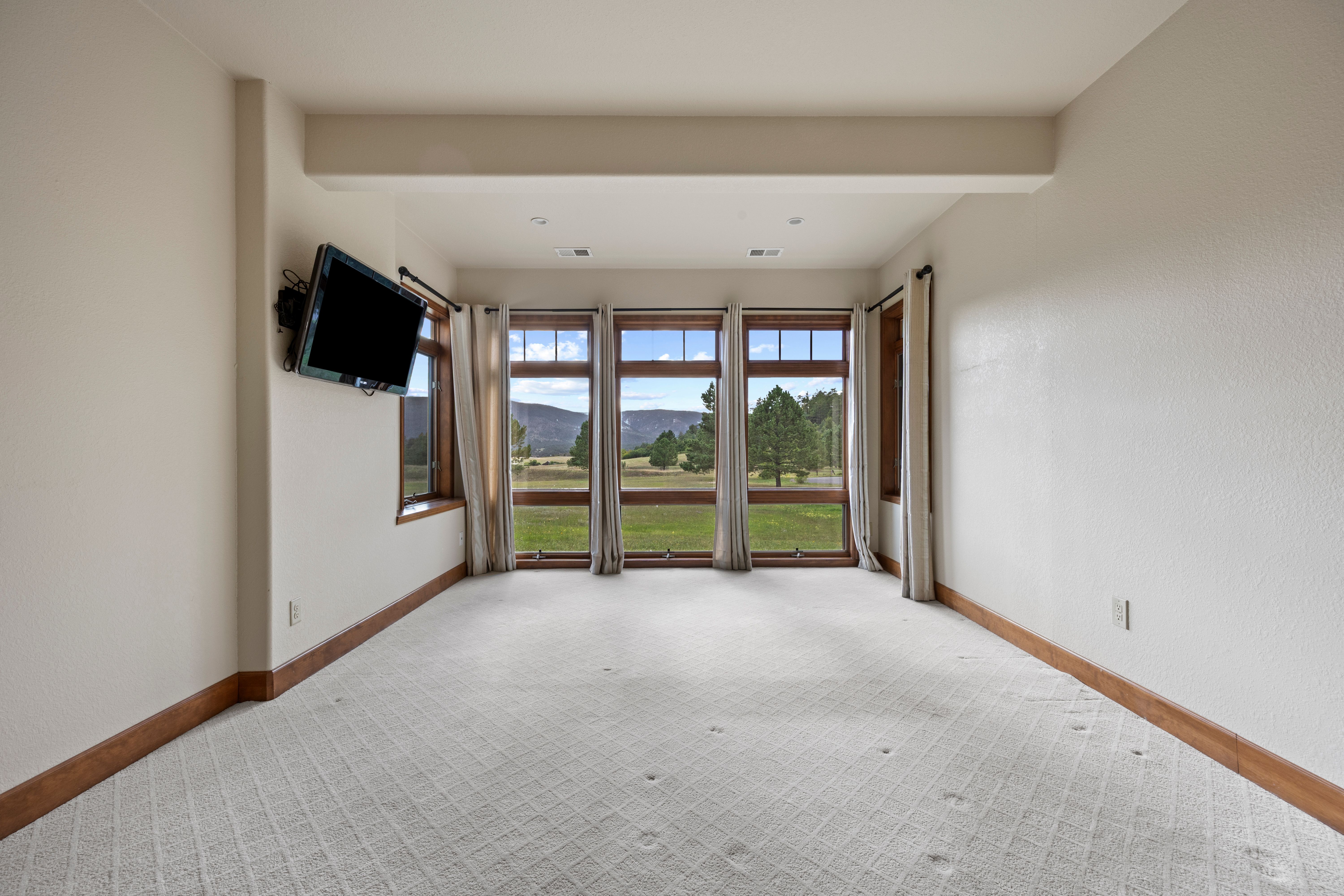  Set on over 4 acres in Perry Park East - 物件實景