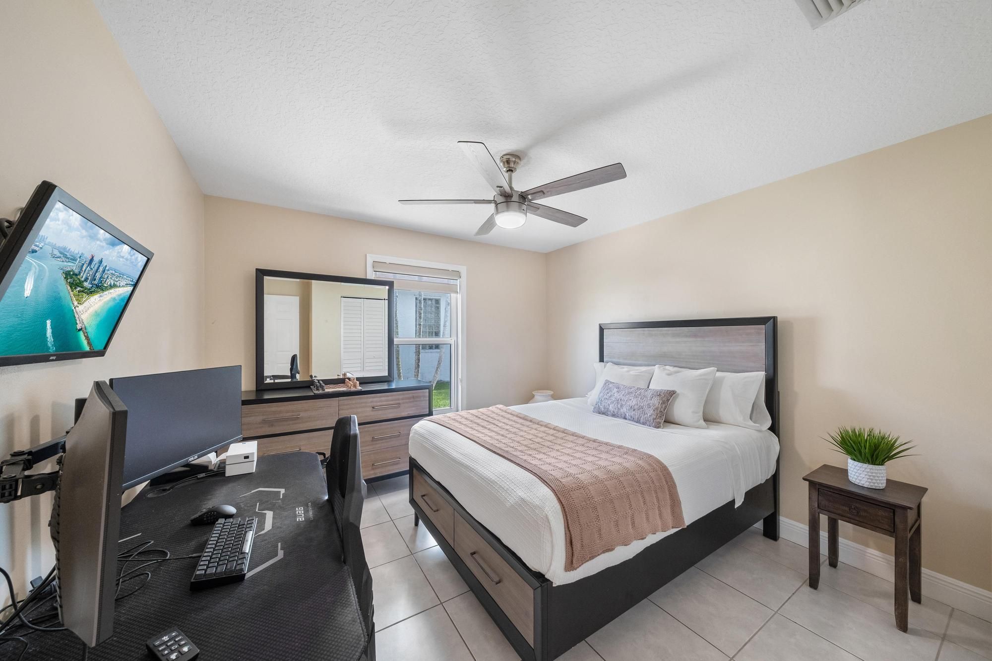  1128 Hatteras Circle, Greenacres, FL, 33413 - 物件實景