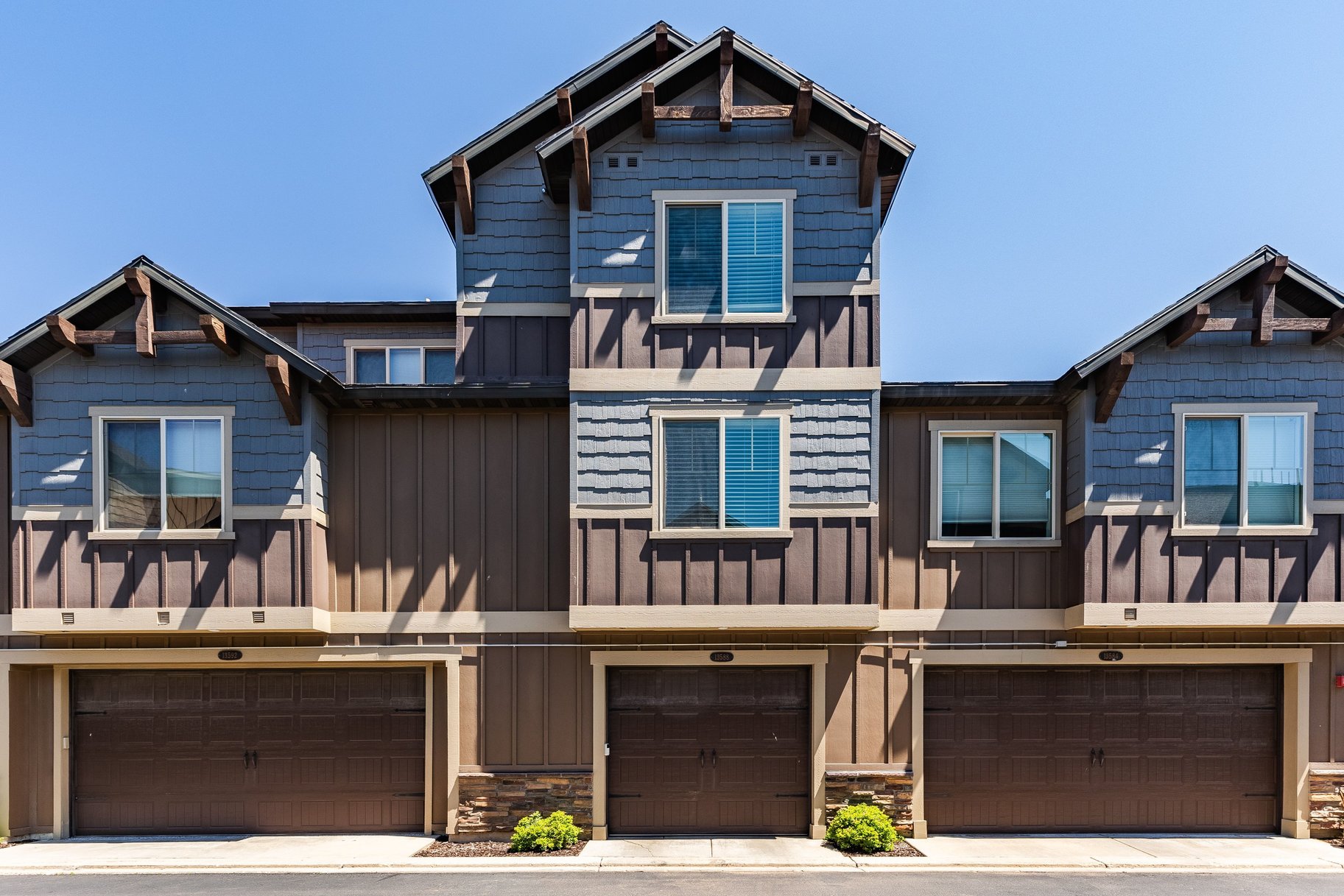 Mountain Modern Parks Edge Townhome in Courtyard - 物件實景