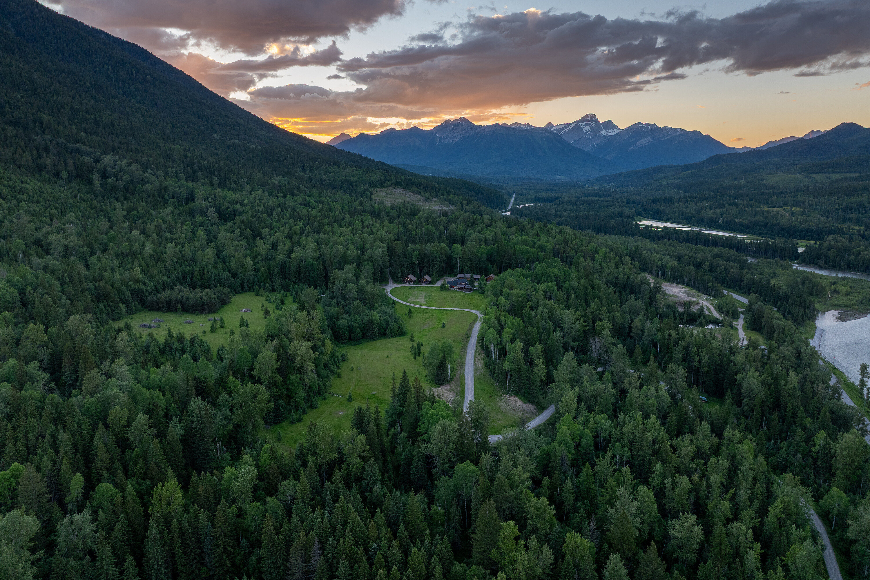  Exclusive Mountain Property - 物件實景
