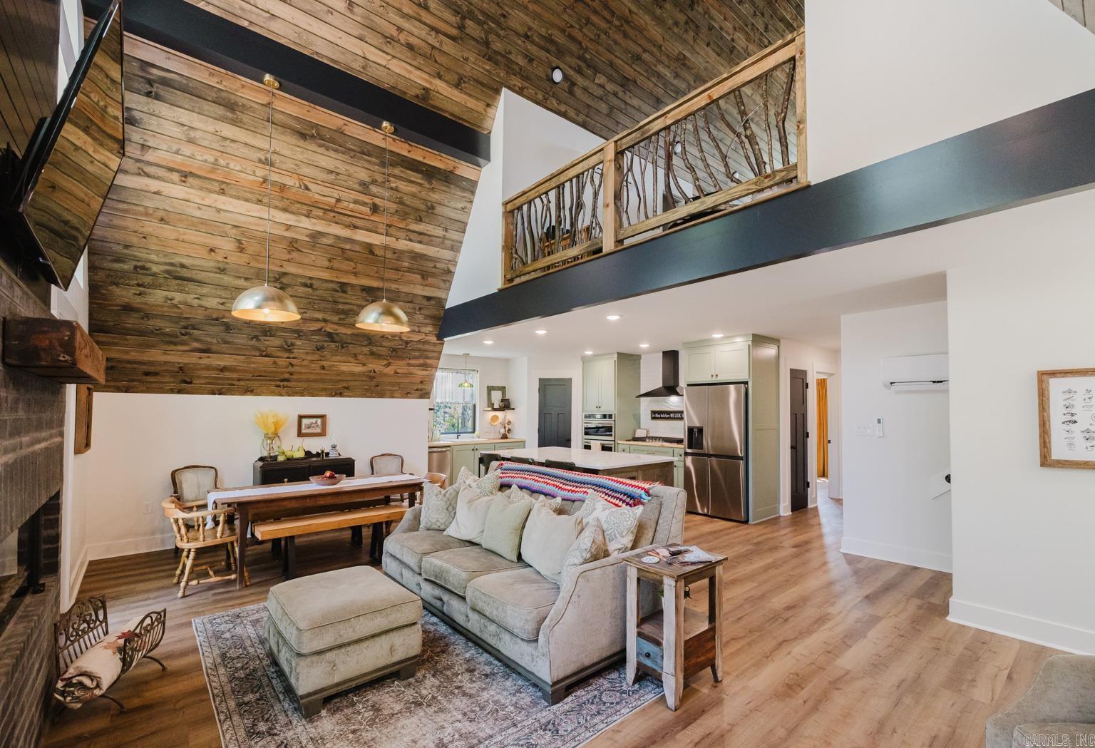 Hot Springs Village, Arkansas, 71909, United States, 3 Bedrooms Bedrooms, ,4 BathroomsBathrooms,Residential,For Sale,1926085