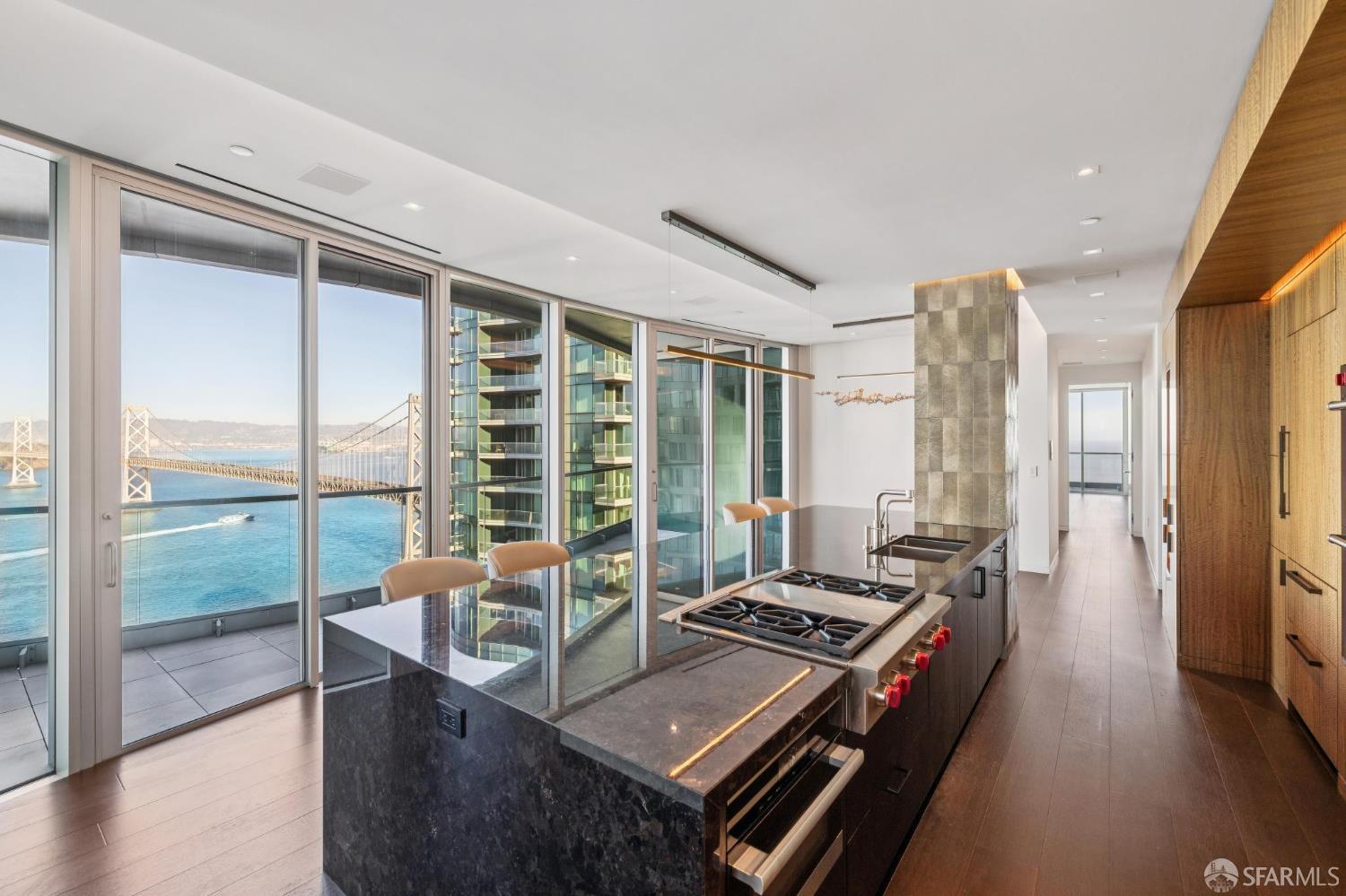 San Francisco, California, 94105, United States, 3 Bedrooms Bedrooms, ,4 BathroomsBathrooms,Residential,For Sale,1994422