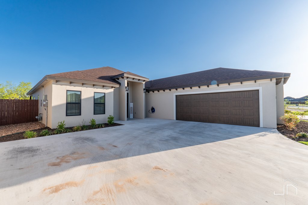 San Angelo, Texas, 76904, United States, 3 Bedrooms Bedrooms, ,3 BathroomsBathrooms,Residential,For Sale,1768645