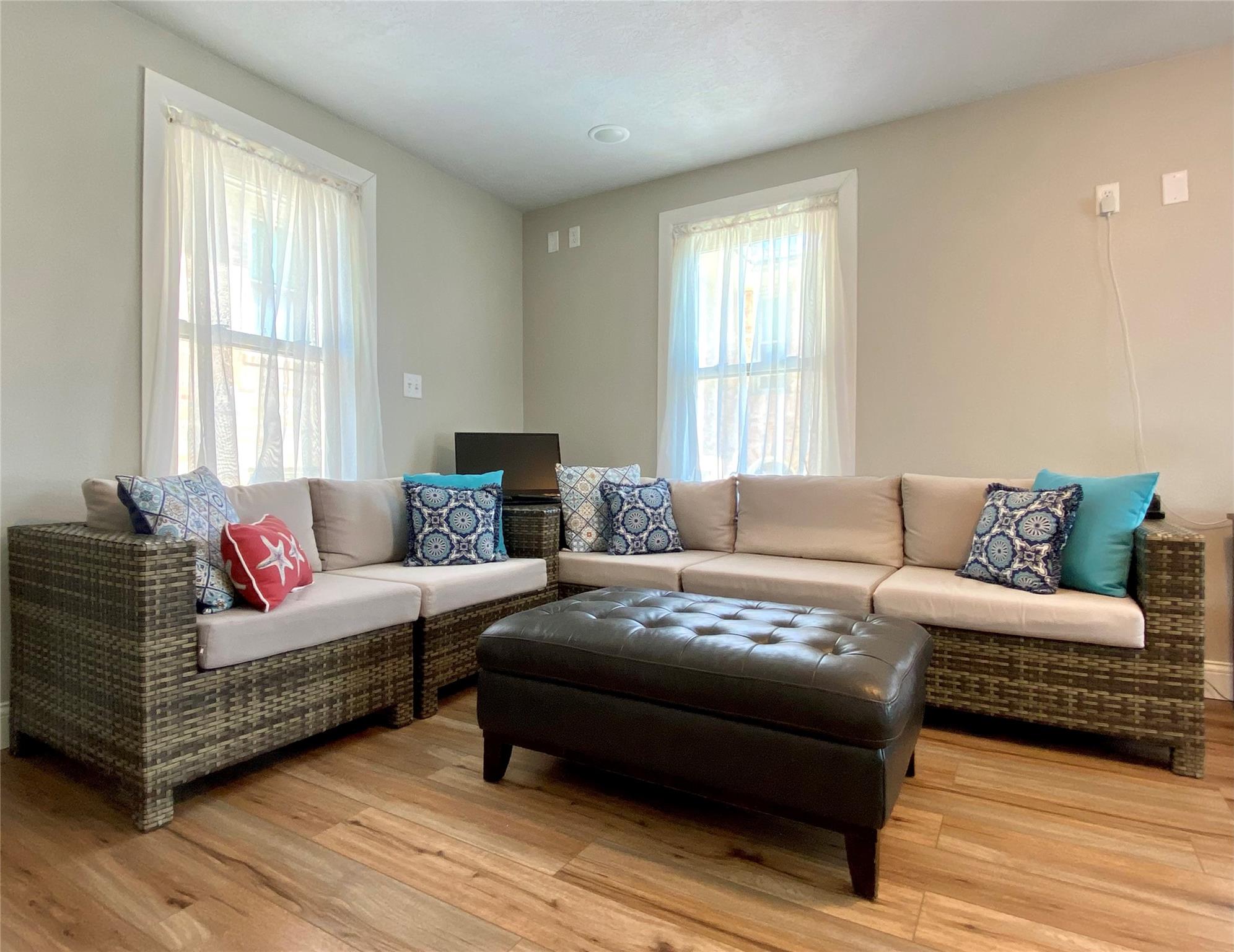 Galveston, Texas, 77551, United States, 3 Bedrooms Bedrooms, ,3 BathroomsBathrooms,Residential,For Sale,1805547