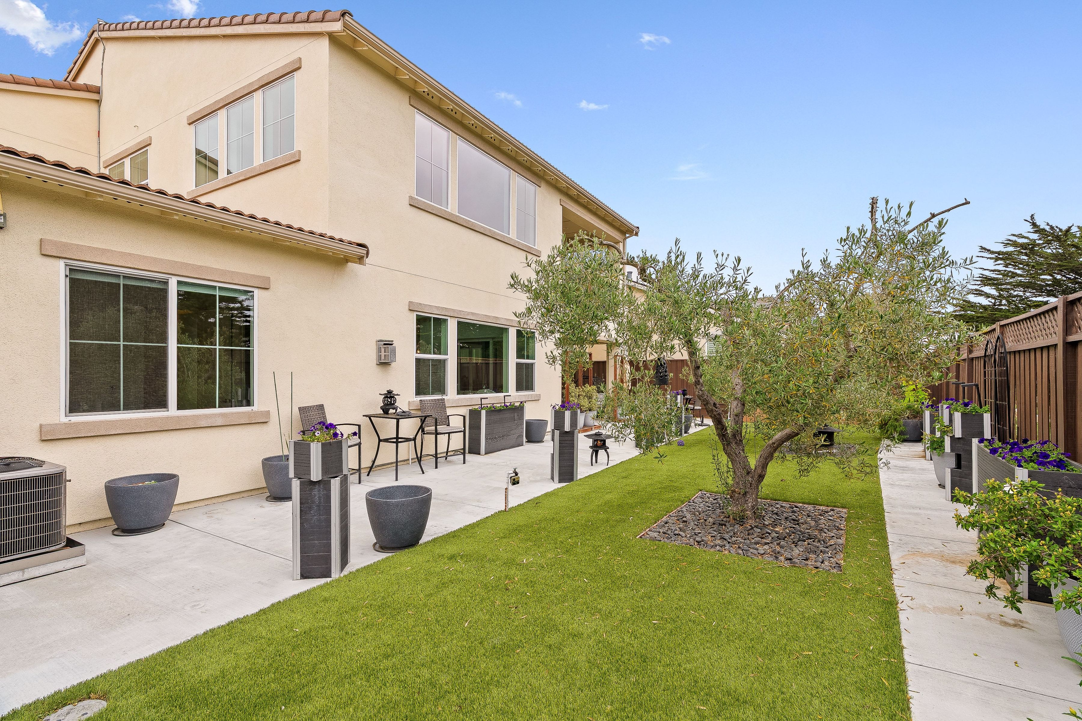  600 Bluffs Drive - 物件實景