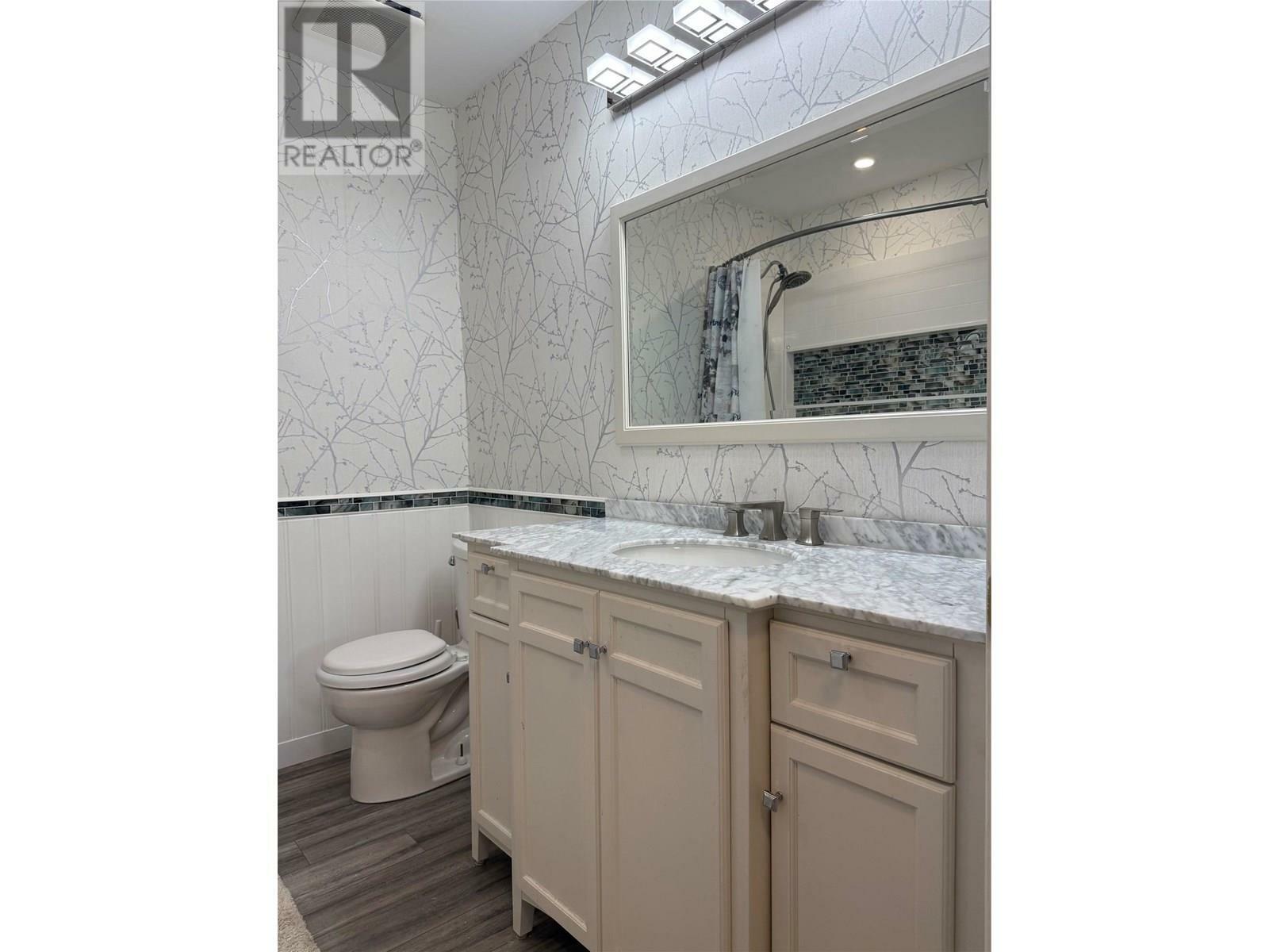 KAMLOOPS, British Columbia, V2H 1L4, CA, 4 Bedrooms Bedrooms, ,2 BathroomsBathrooms,Residential,For Sale,1874935