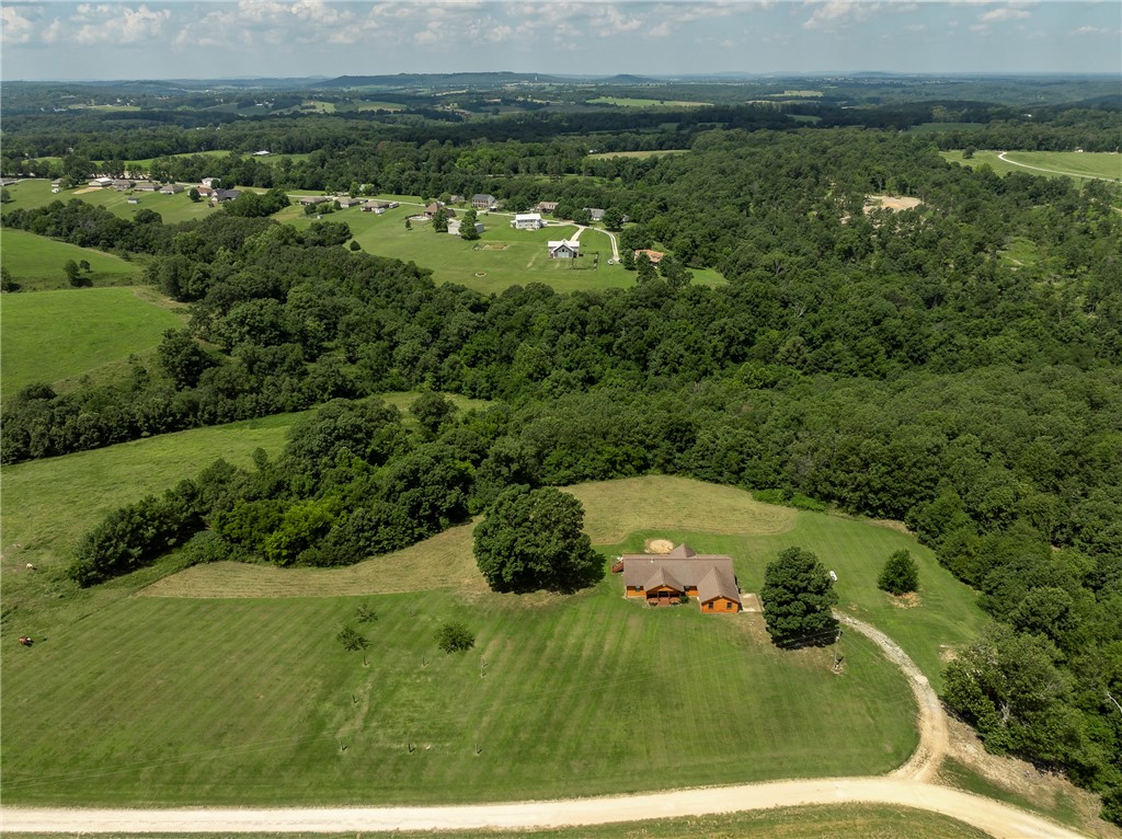 Huntsville, Arkansas, 72740, United States, 3 Bedrooms Bedrooms, ,4 BathroomsBathrooms,Residential,For Sale,1907713