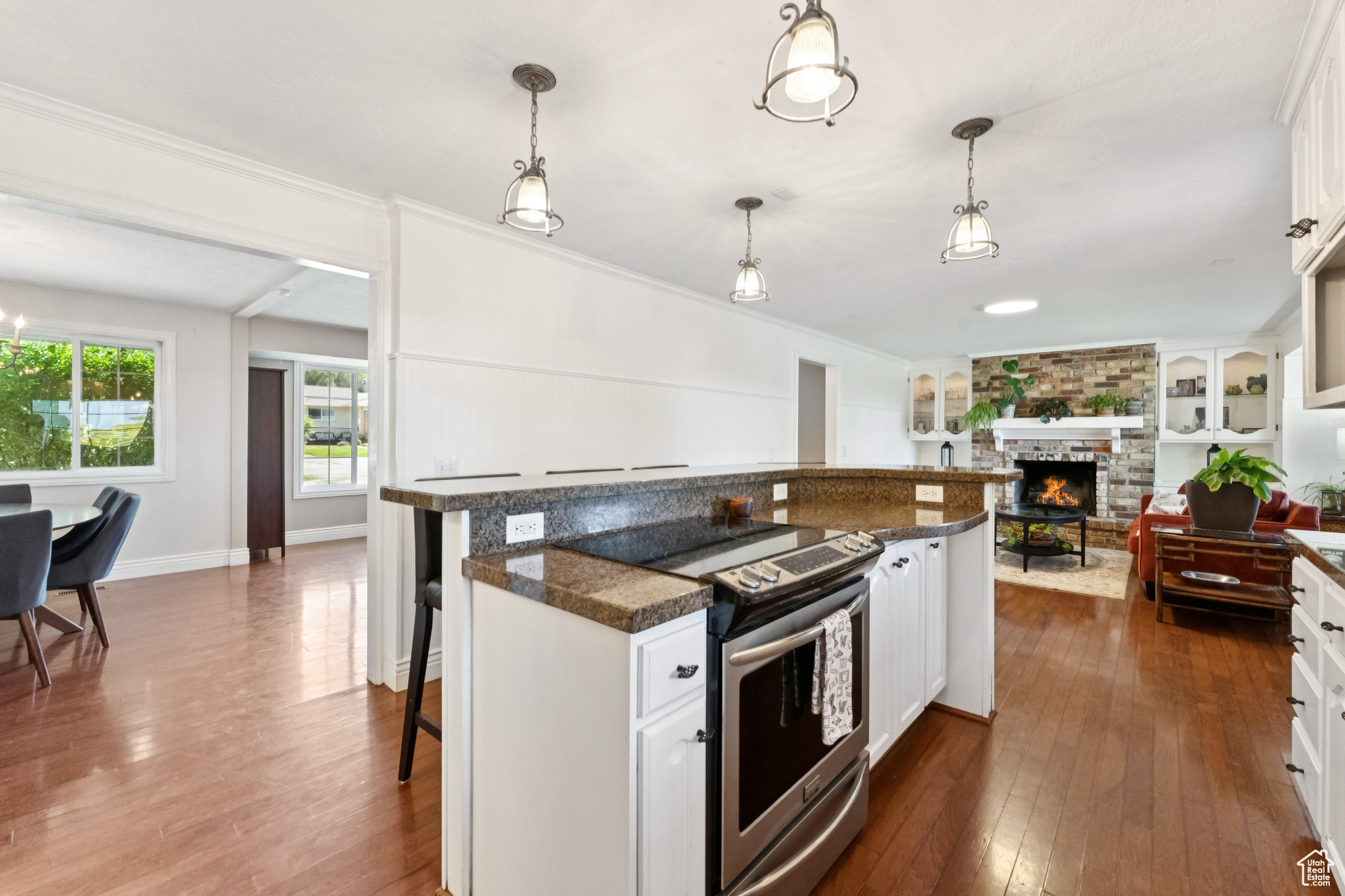 Draper, Utah, 84020, United States, 6 Bedrooms Bedrooms, ,4 BathroomsBathrooms,Residential,For Sale,1848551