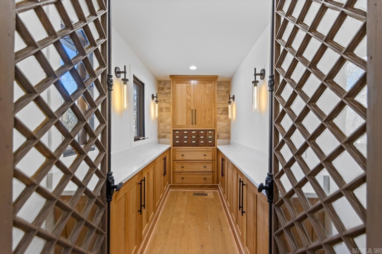 Alexander, Arkansas, 72002, United States, 6 Bedrooms Bedrooms, ,4 BathroomsBathrooms,Residential,For Sale,1986136