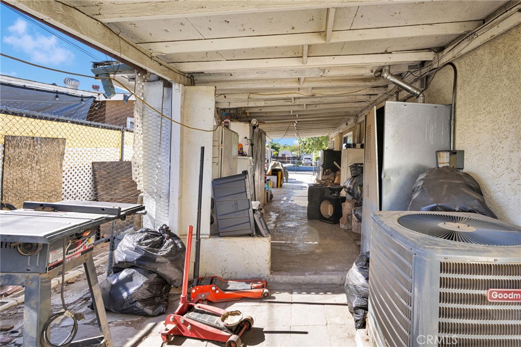 Redlands, California, 92374, United States, 5 Bedrooms Bedrooms, ,3 BathroomsBathrooms,Residential,For Sale,1987347