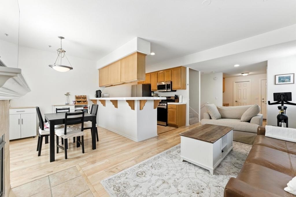 San Diego, California, 92128, United States, 3 Bedrooms Bedrooms, ,3 BathroomsBathrooms,Residential,For Sale,1907437