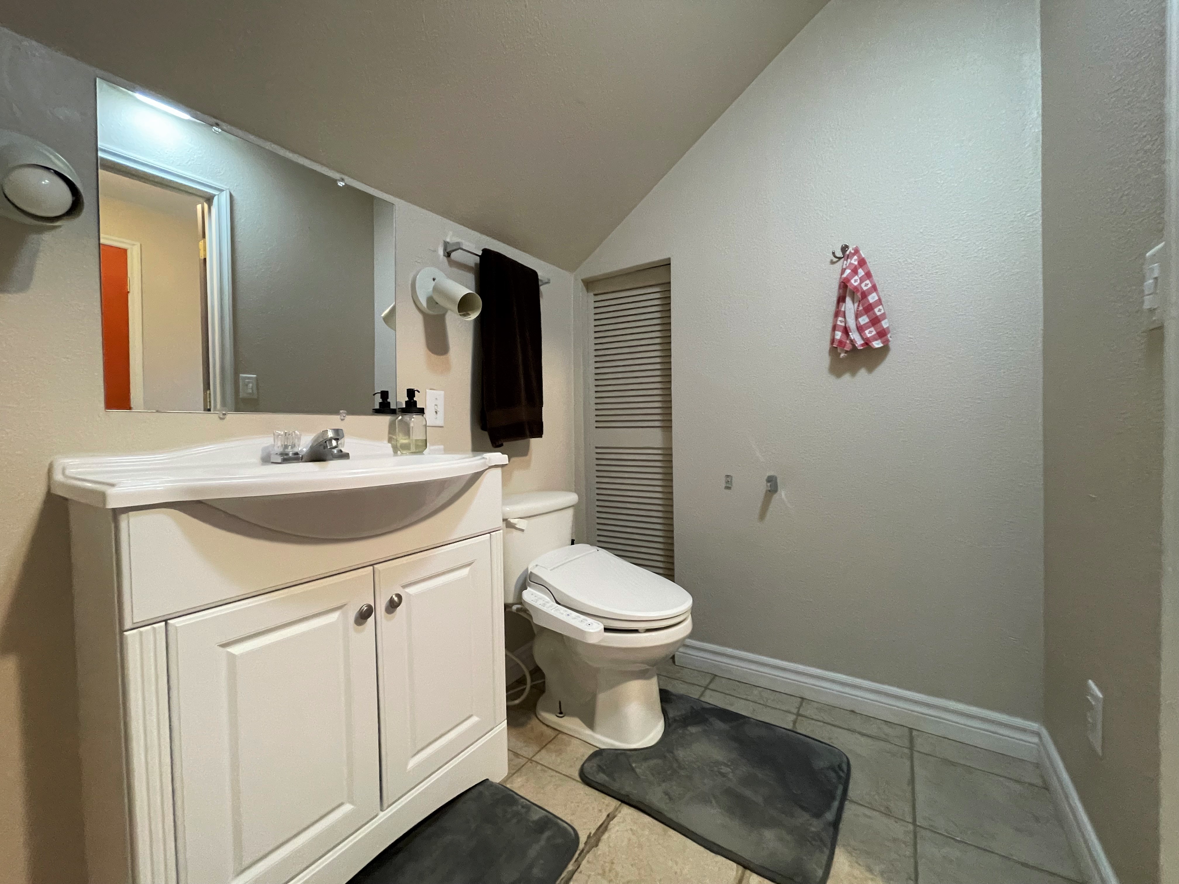 Priest River, Idaho, 83856, United States, 2 Bedrooms Bedrooms, ,2 BathroomsBathrooms,Residential,For Sale,1928264