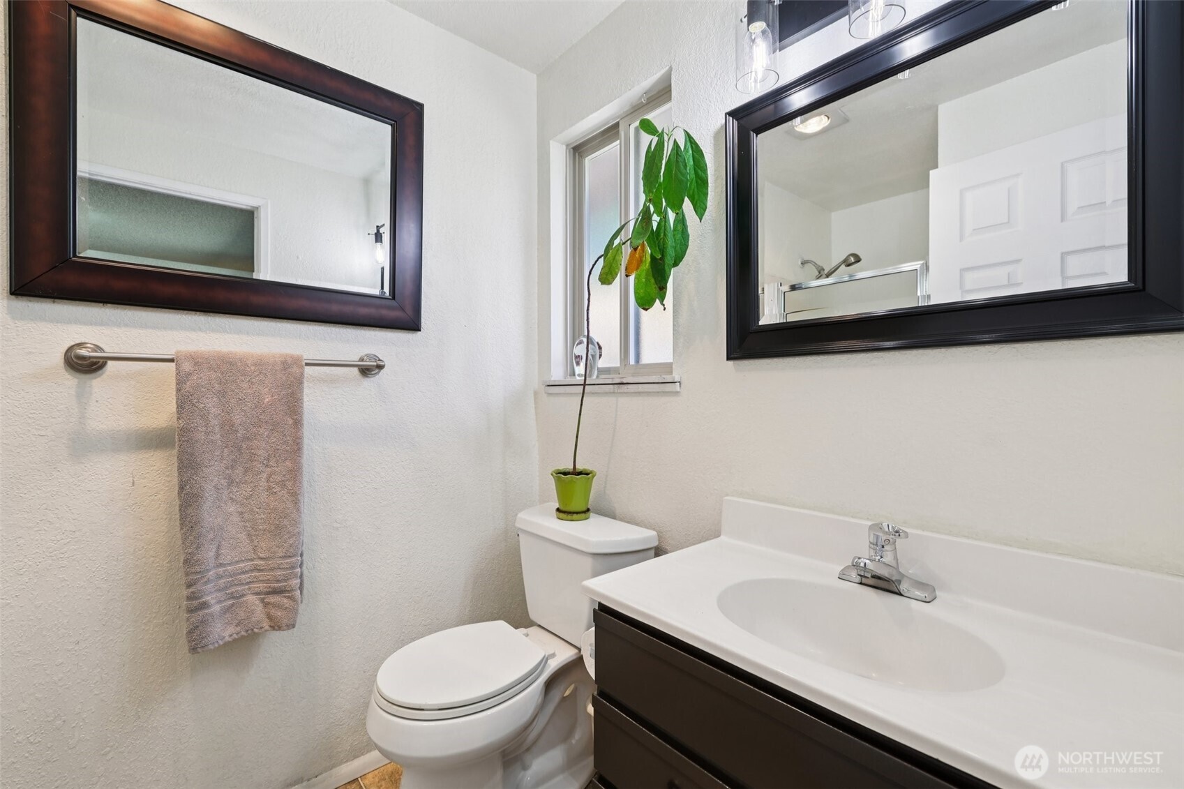 Snohomish, Washington, 98290, United States, 3 Bedrooms Bedrooms, ,1 BathroomBathrooms,Residential,For Sale,1947981
