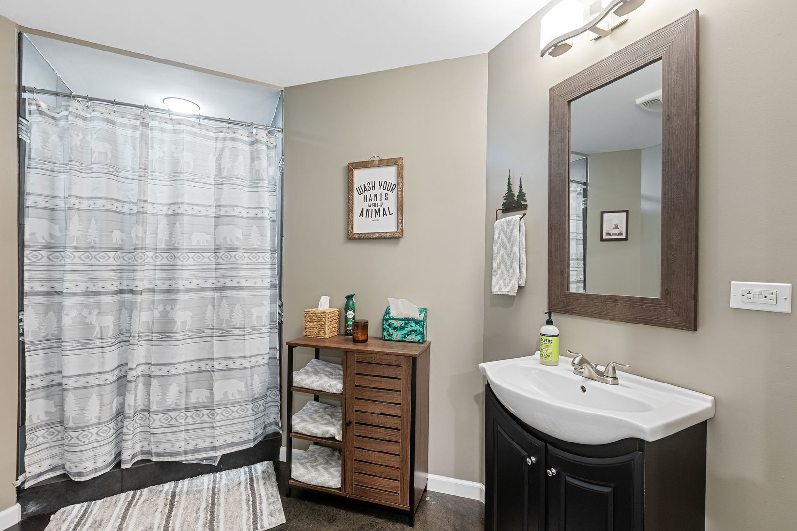 Spring Grove, Illinois, 60081, United States, 4 Bedrooms Bedrooms, ,4 BathroomsBathrooms,Residential,For Sale,1906702