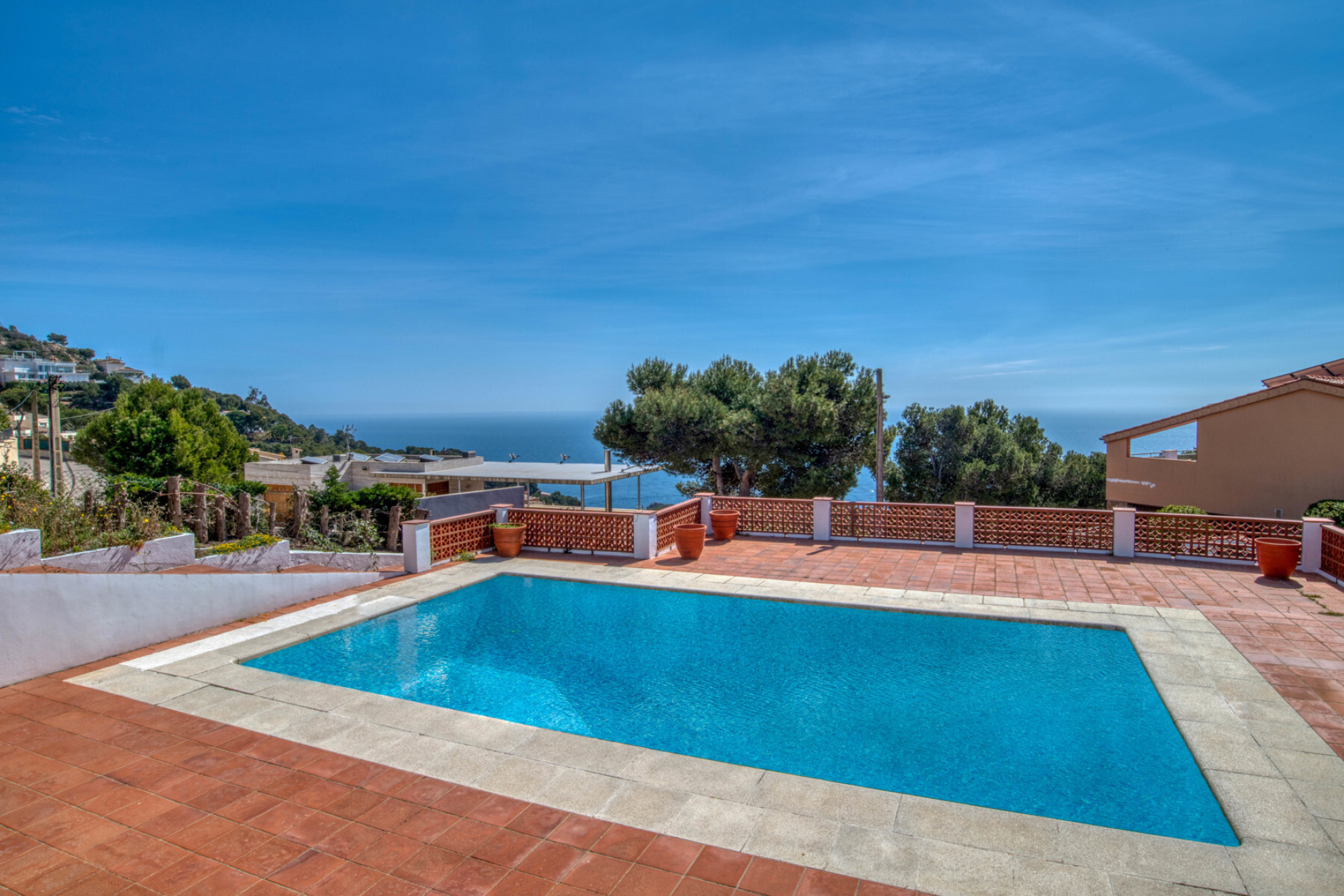  Property with charm and potential with sea and mountain views, Tamariu - 物件實景