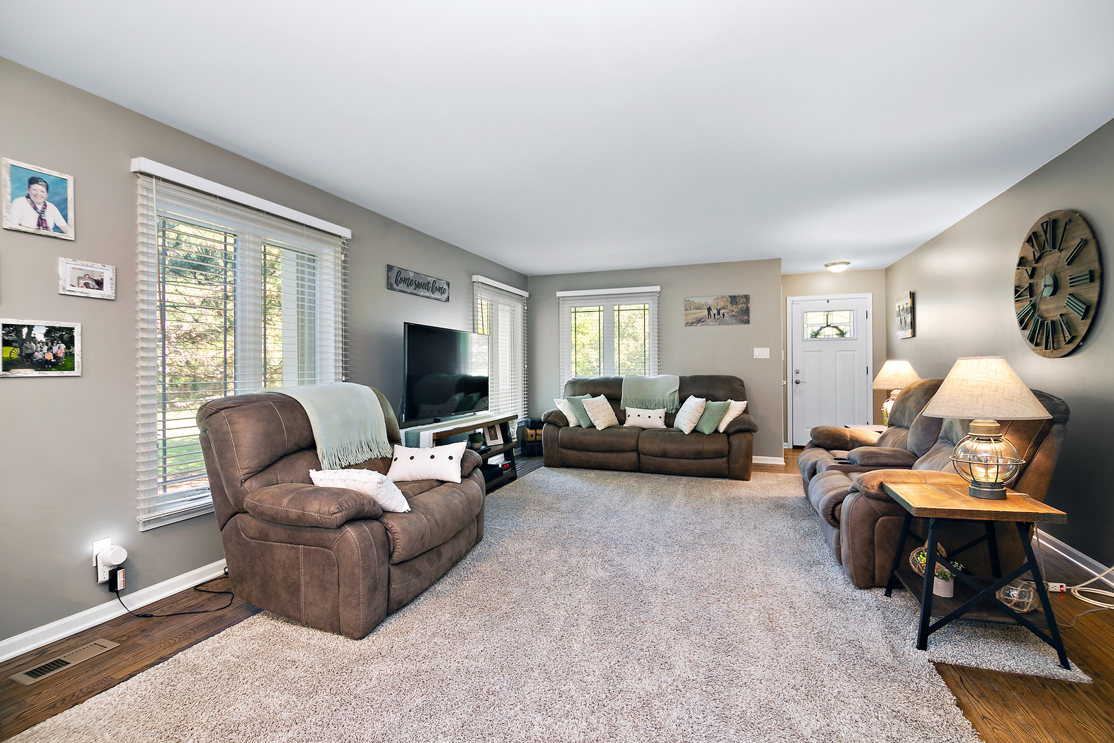 Manhattan, Illinois, 60442, United States, 3 Bedrooms Bedrooms, ,3 BathroomsBathrooms,Residential,For Sale,1939587