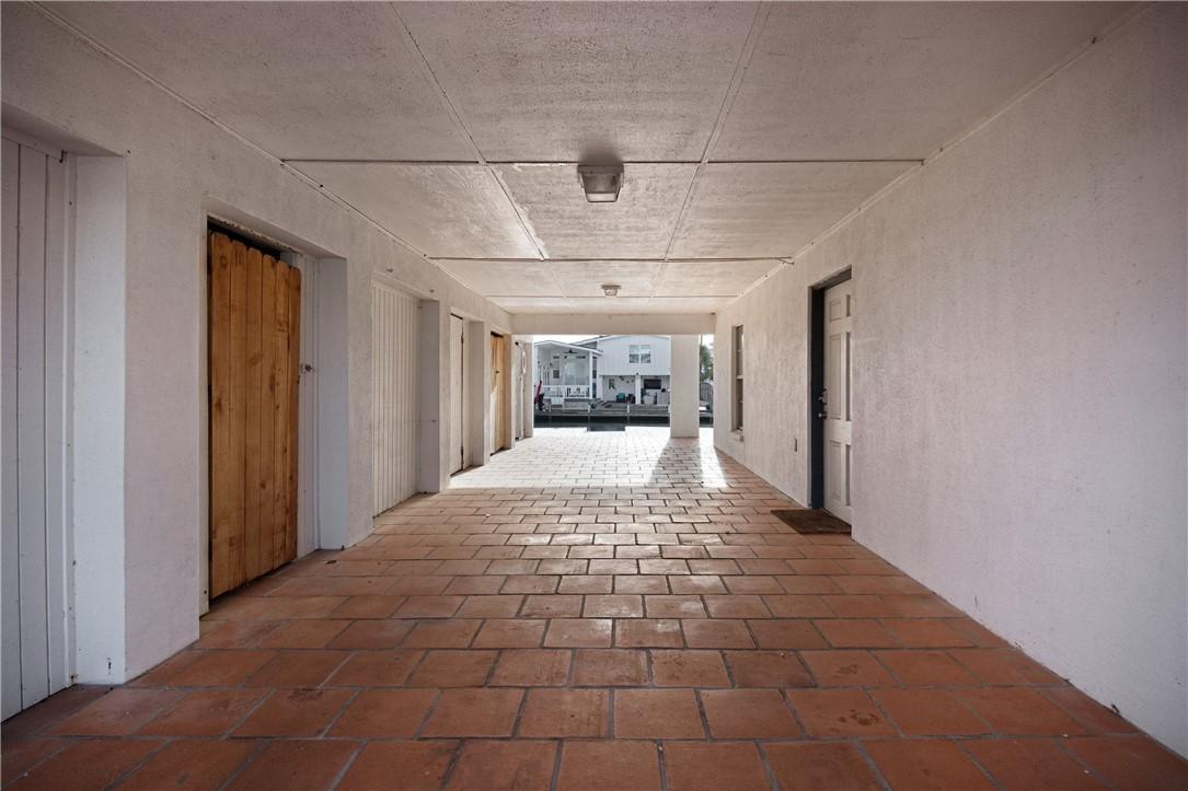 Rockport, Texas, 78382, United States, 4 Bedrooms Bedrooms, ,3 BathroomsBathrooms,Residential,For Sale,1691241