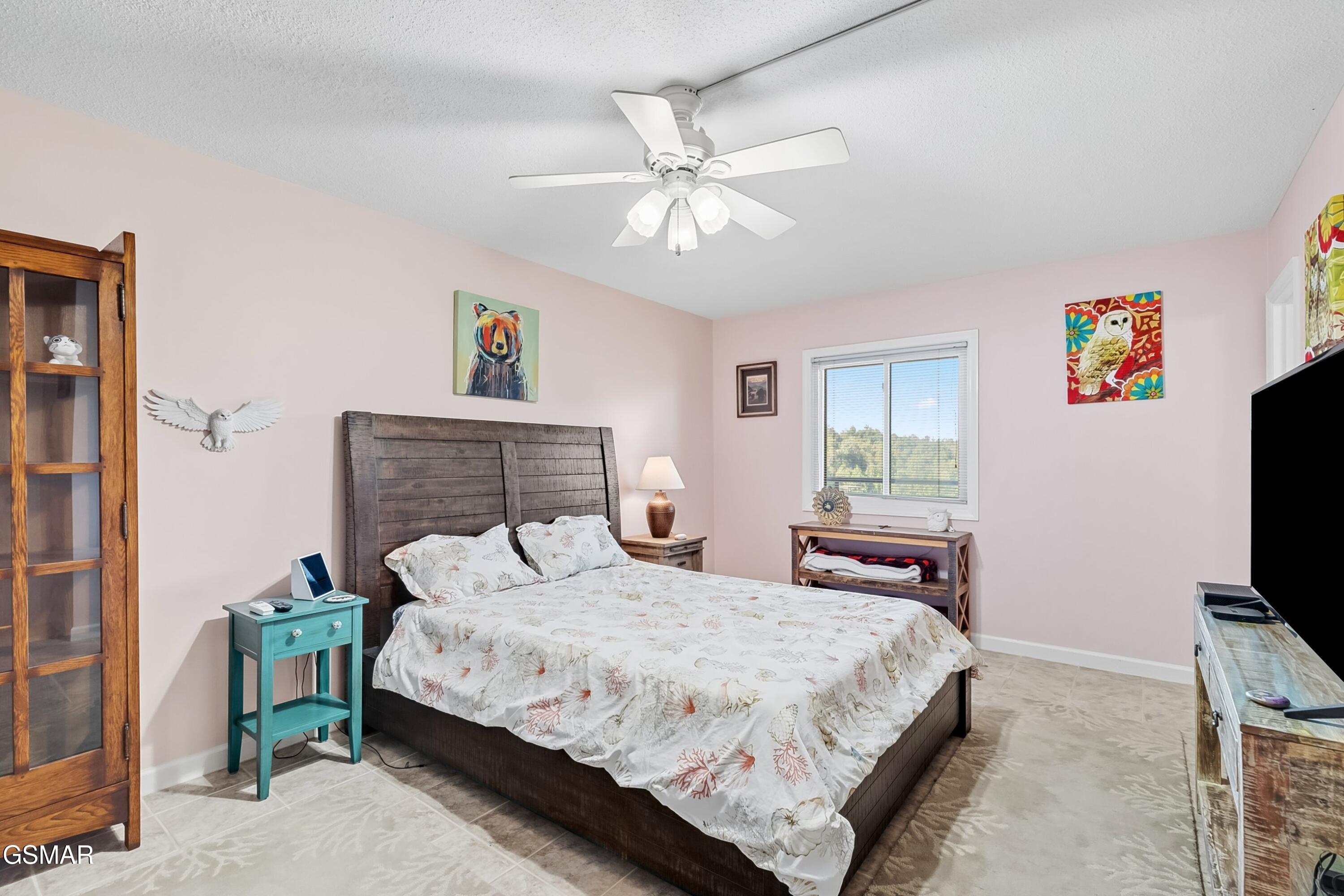 Gatlinburg, Tennessee, 37738, United States, 3 Bedrooms Bedrooms, ,2 BathroomsBathrooms,Residential,For Sale,1983450