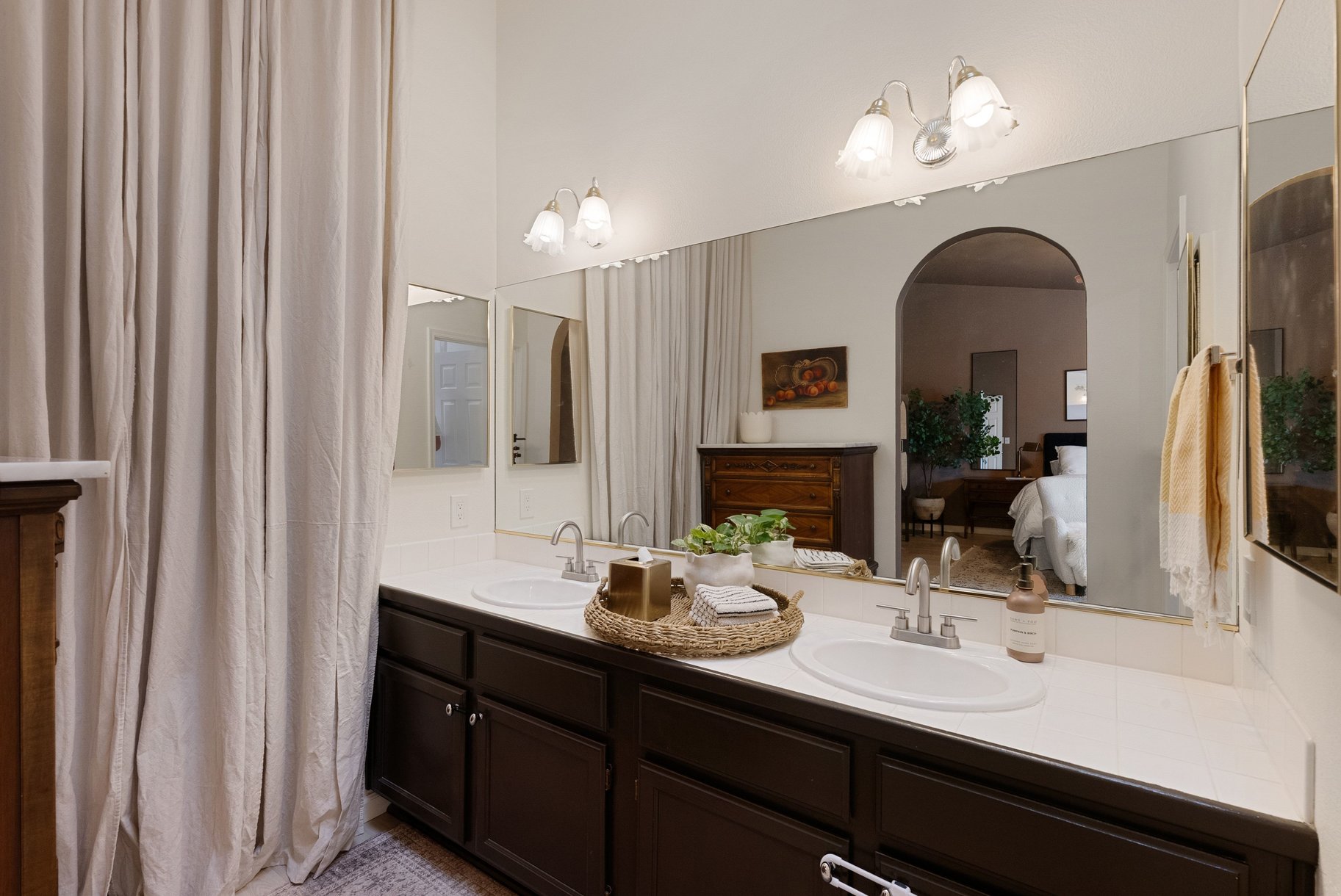  Windhaven Home with Designer Kitchen and Extensive Upgrades - 物件實景