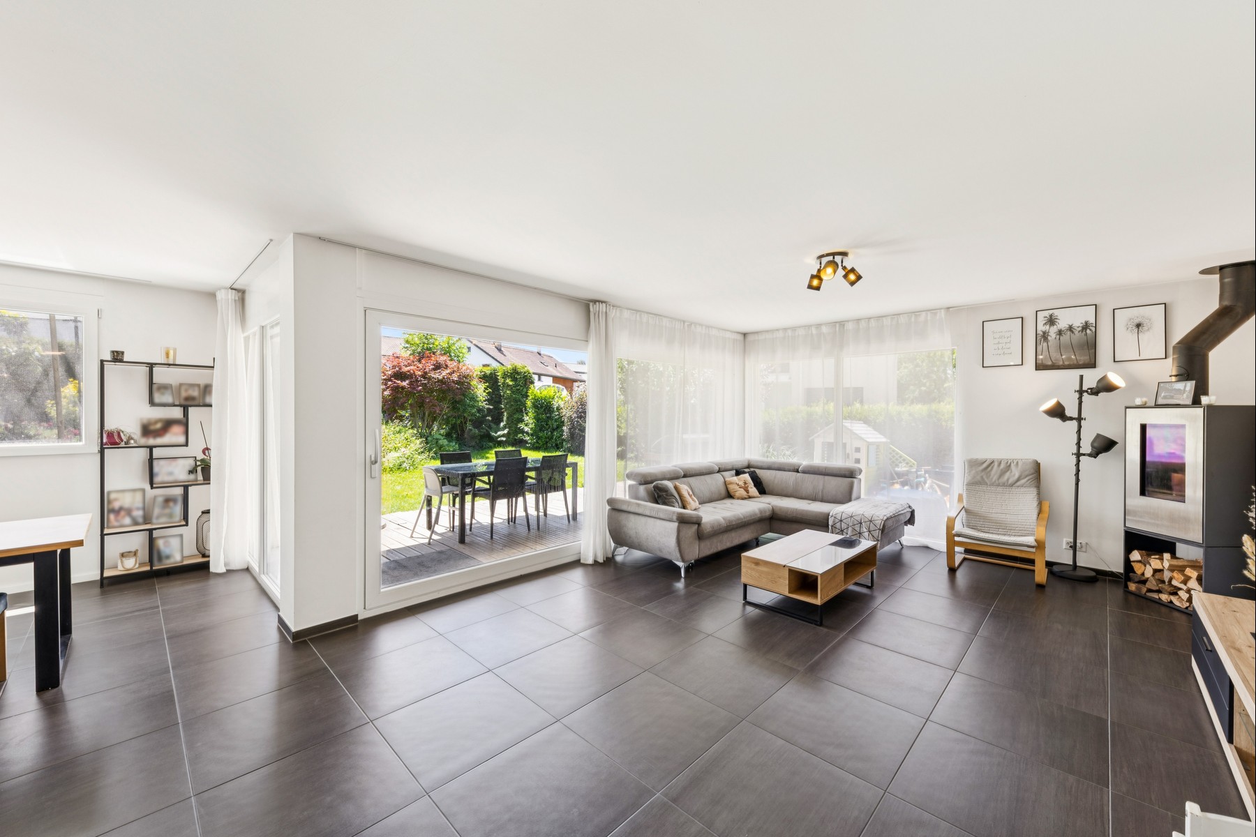  4.5-room ground-floor apartment with a terrace and garden - 物件實景