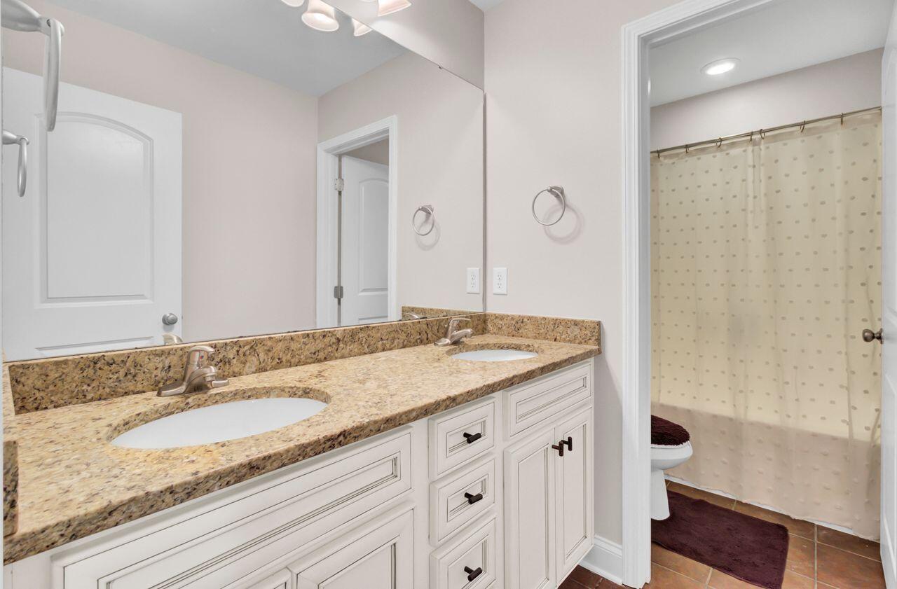 North Charleston, South Carolina, 29420, United States, 5 Bedrooms Bedrooms, ,4 BathroomsBathrooms,Residential,For Sale,1942207